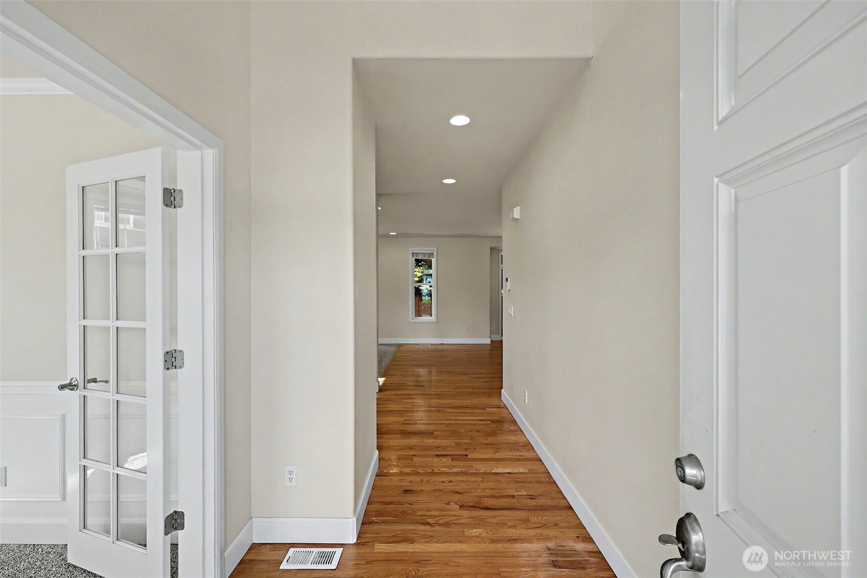 4129 NE 9th Place, Renton, WA 98059 — photo 2