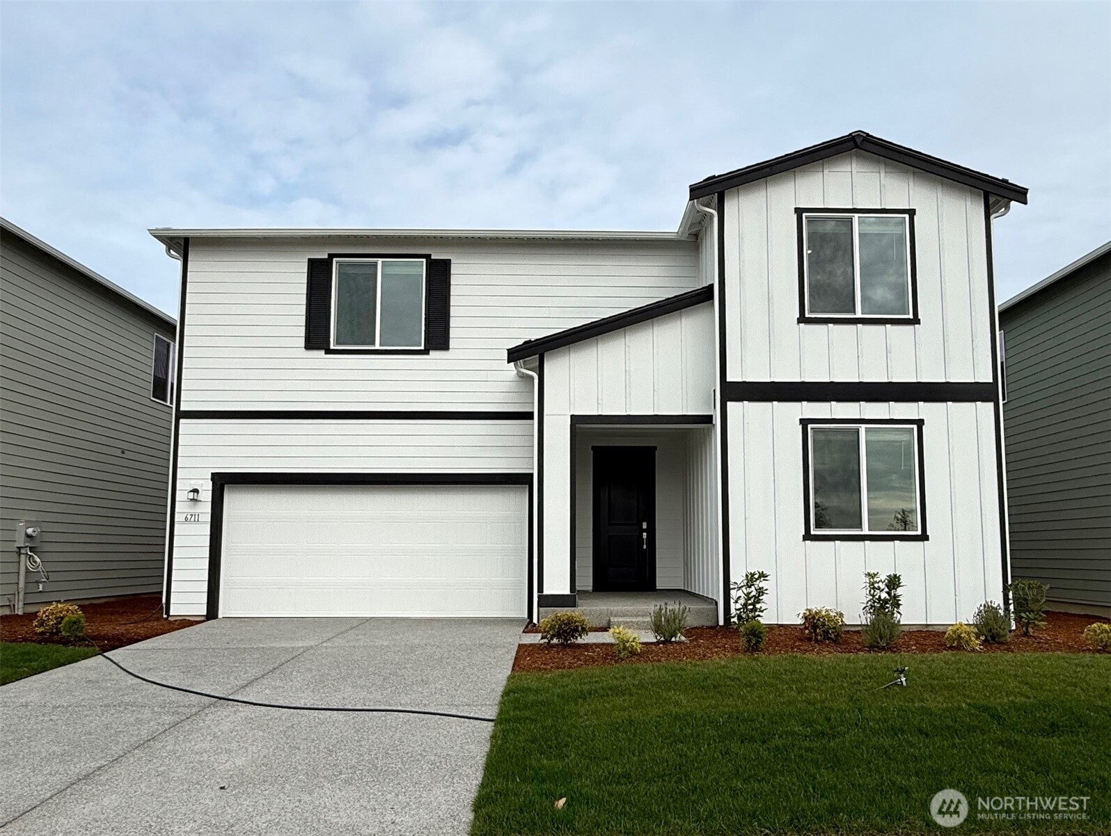 6711 285th Place NW — photo