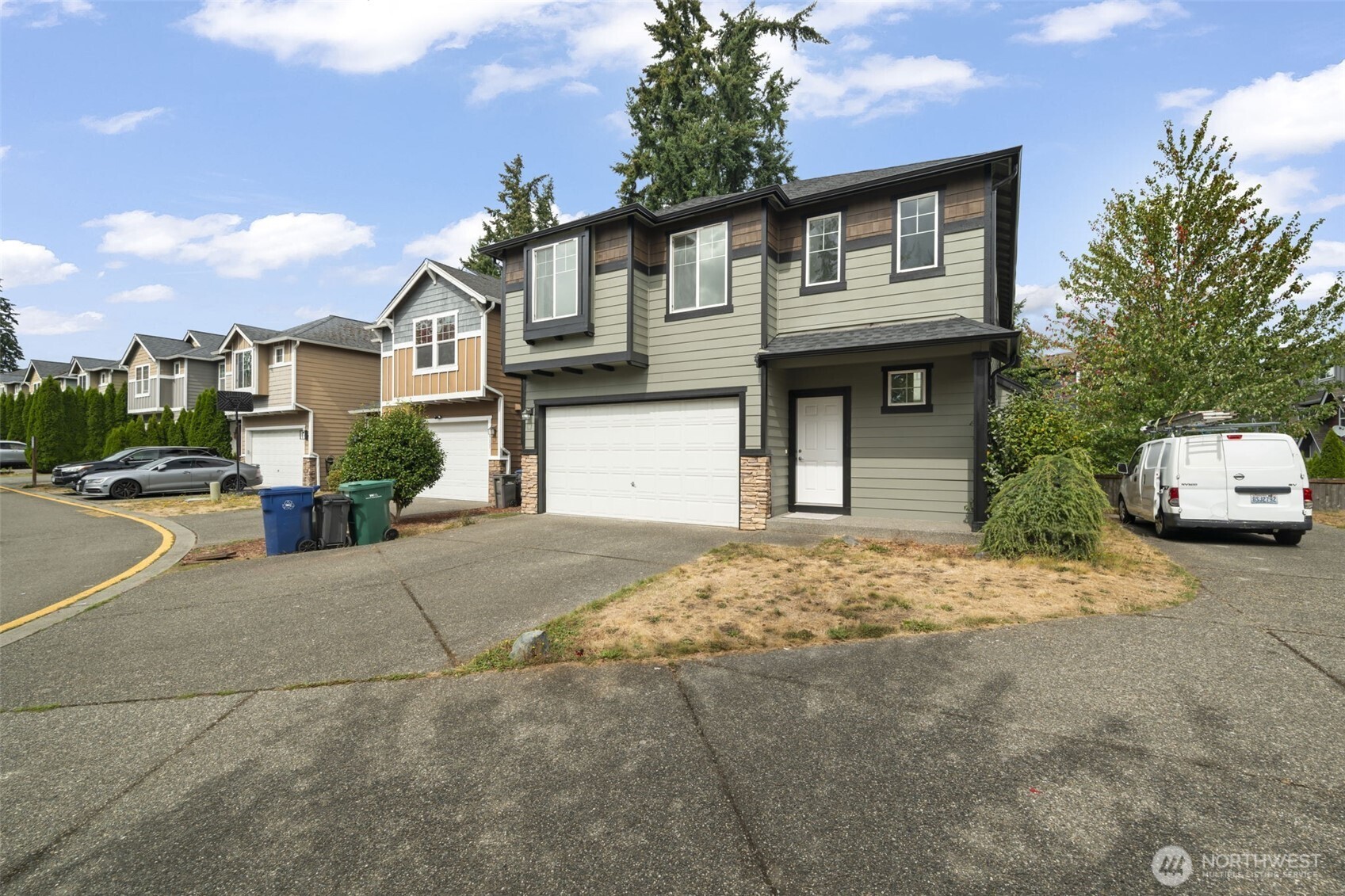 907 141st Place SW — photo