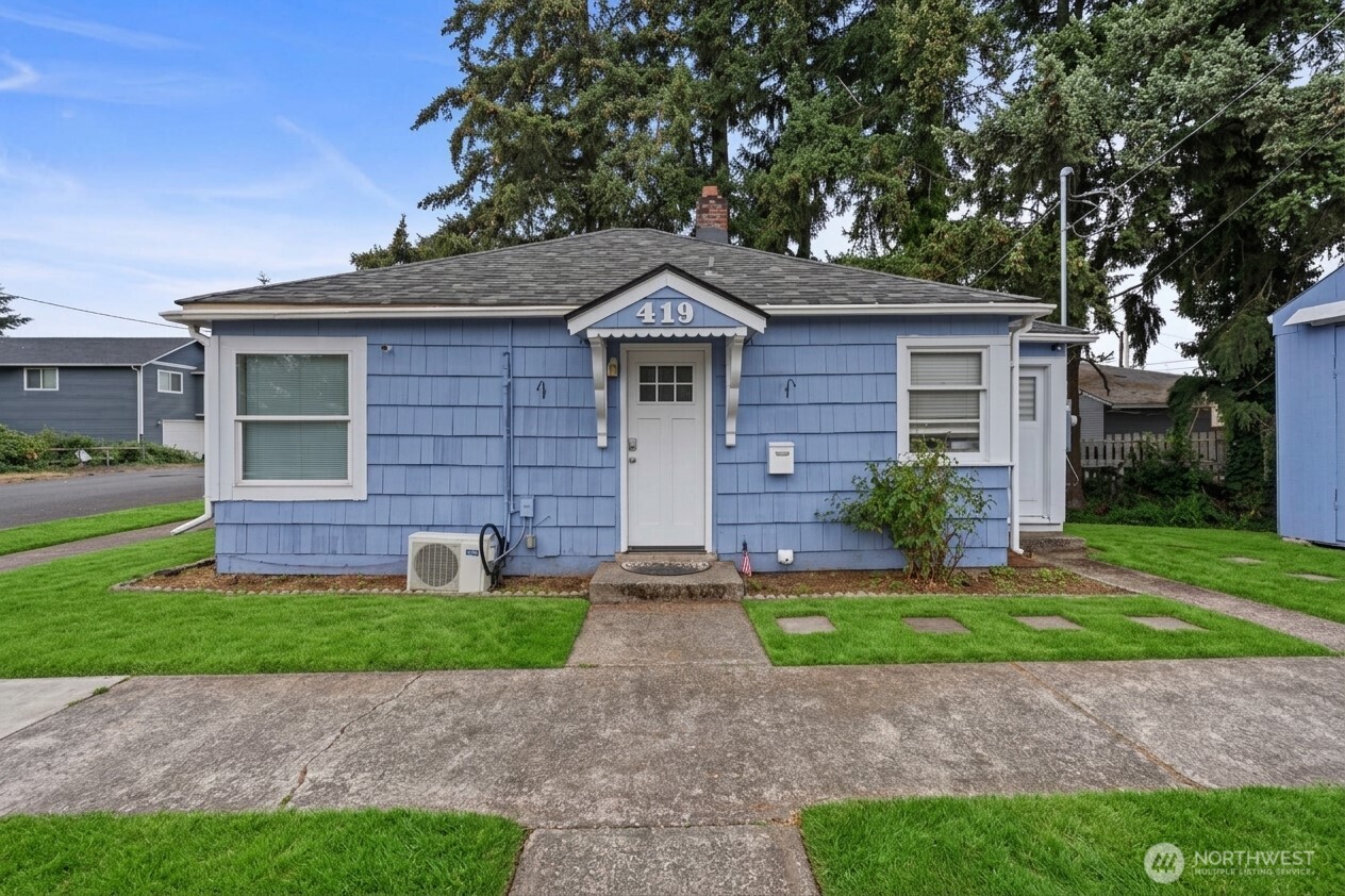 419 Yew — photo
