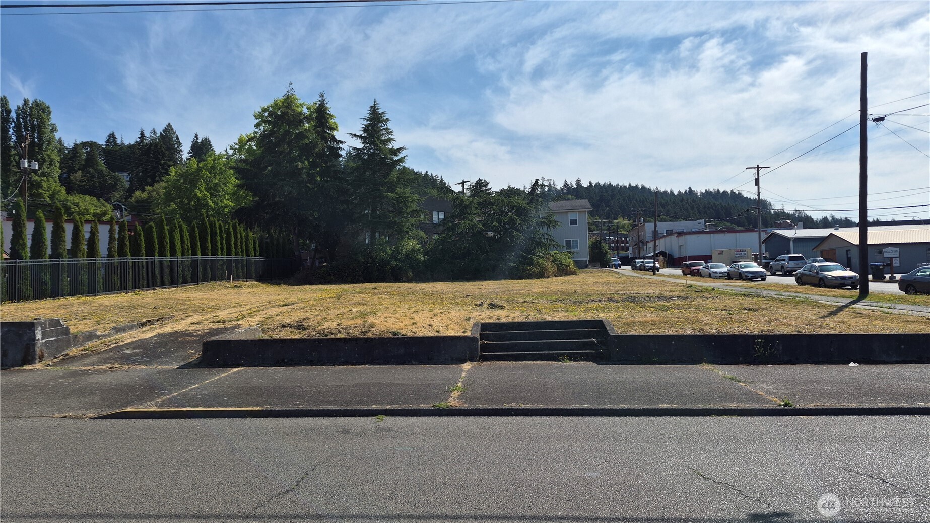 124 NW Cascade Avenue — photo