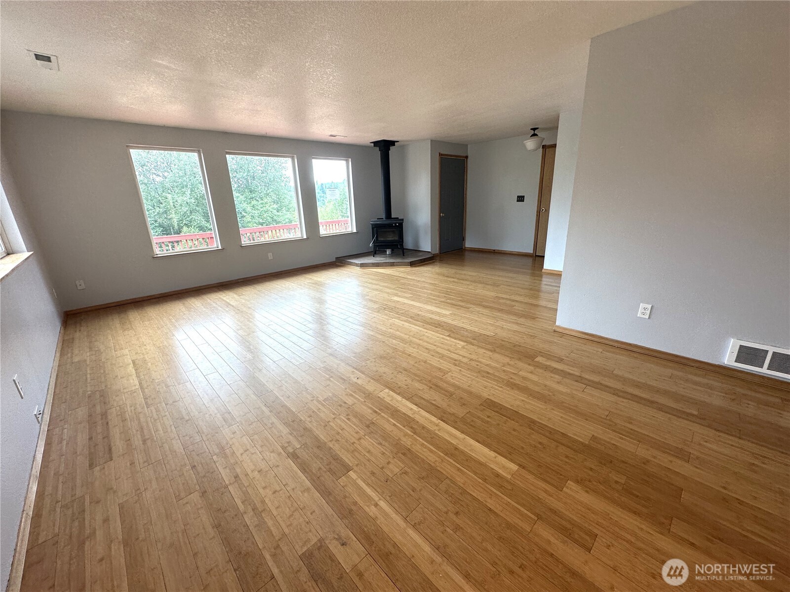 208 Vogel Road, Castle Rock, WA 98611 — photo 3