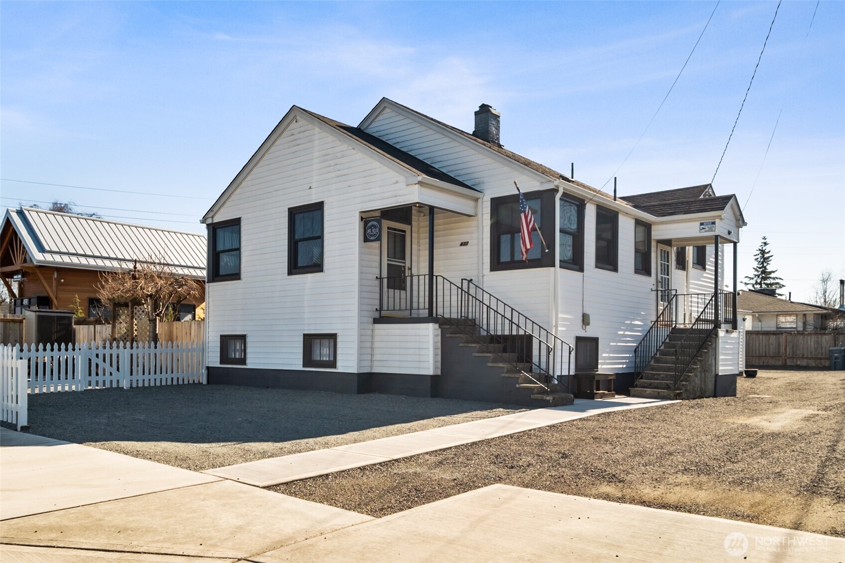 437 Main Street — photo