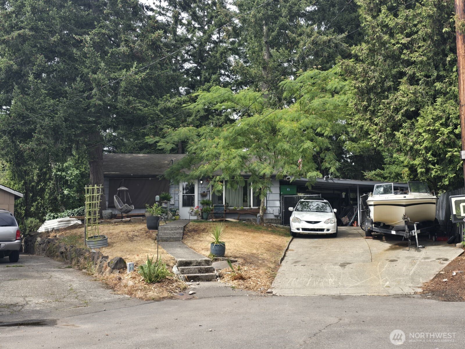 669 Pierce Court NE — photo