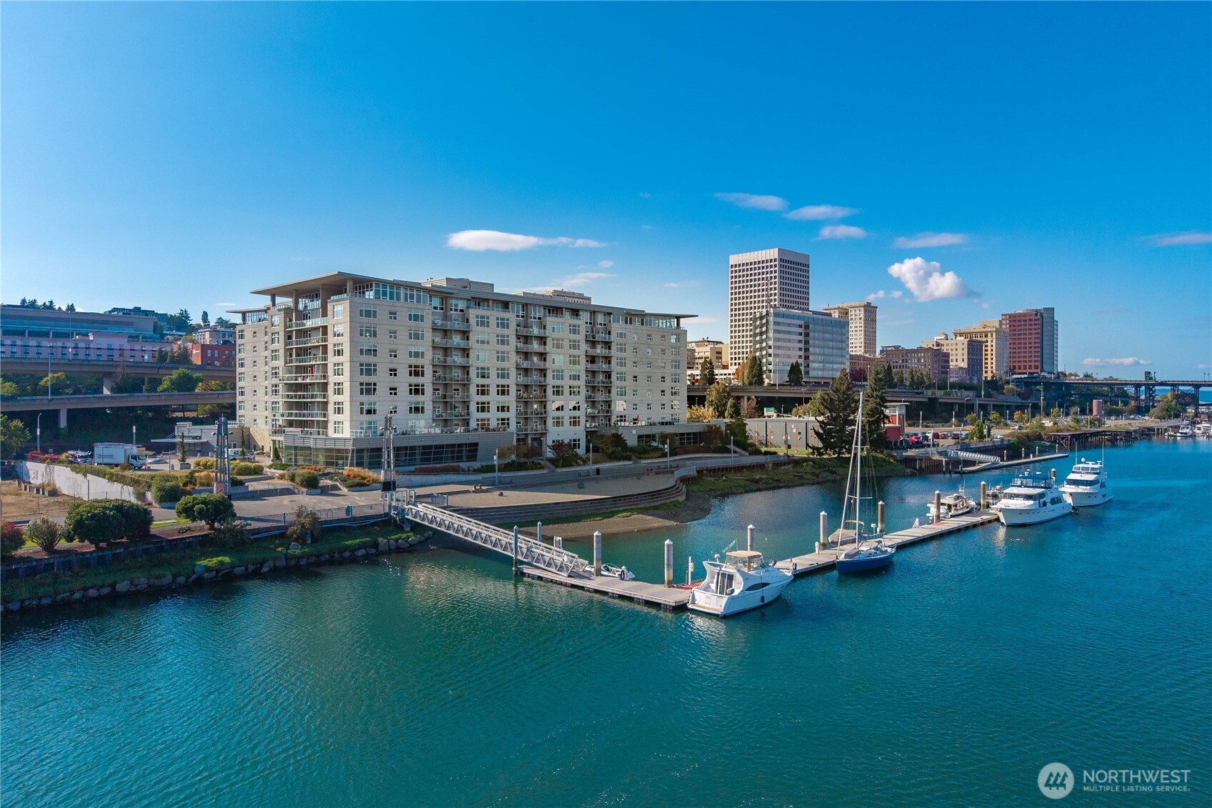 1515 Dock Street #706 — photo
