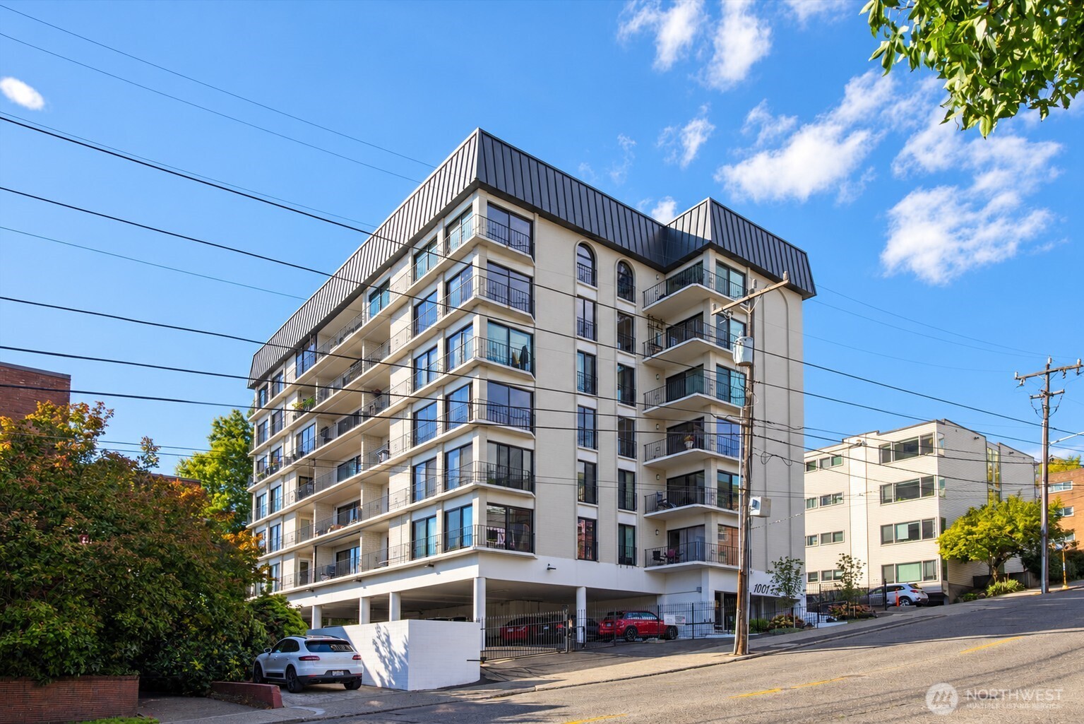 1001 Queen Anne Avenue N #401 — photo
