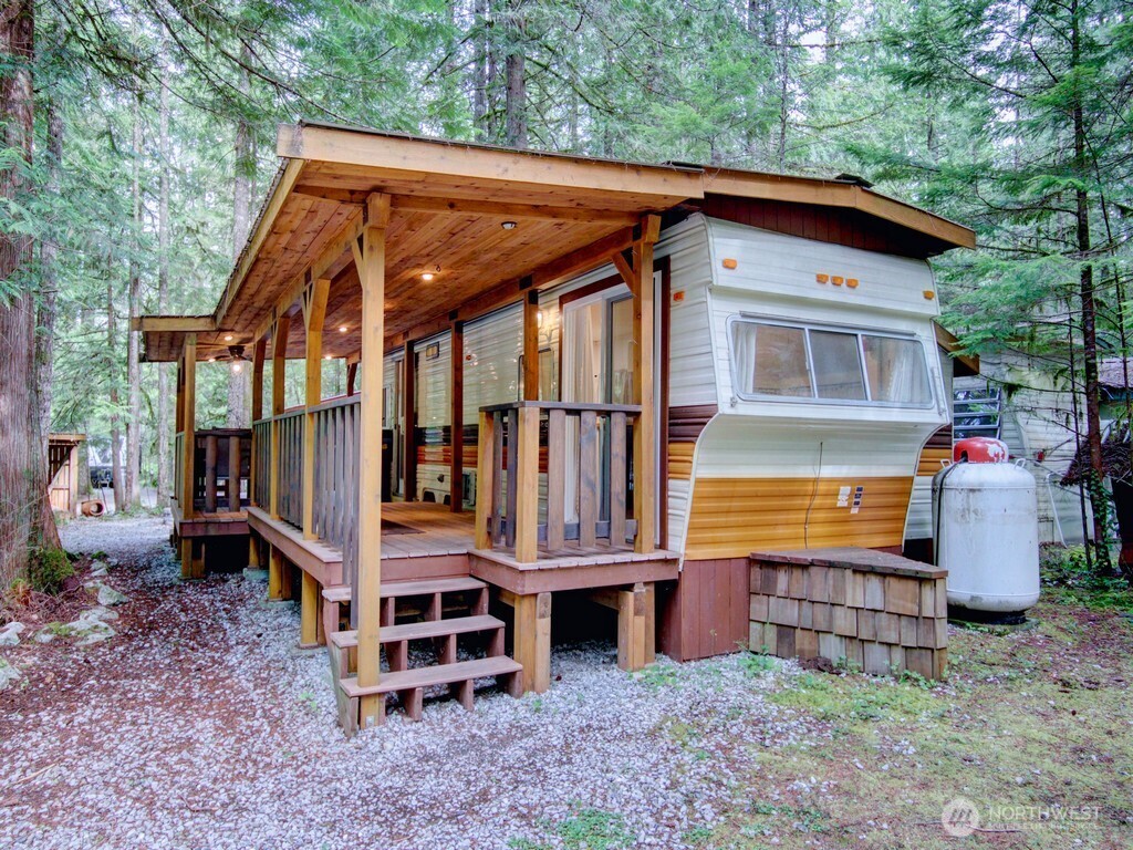 80 Sunset Circle — photo
