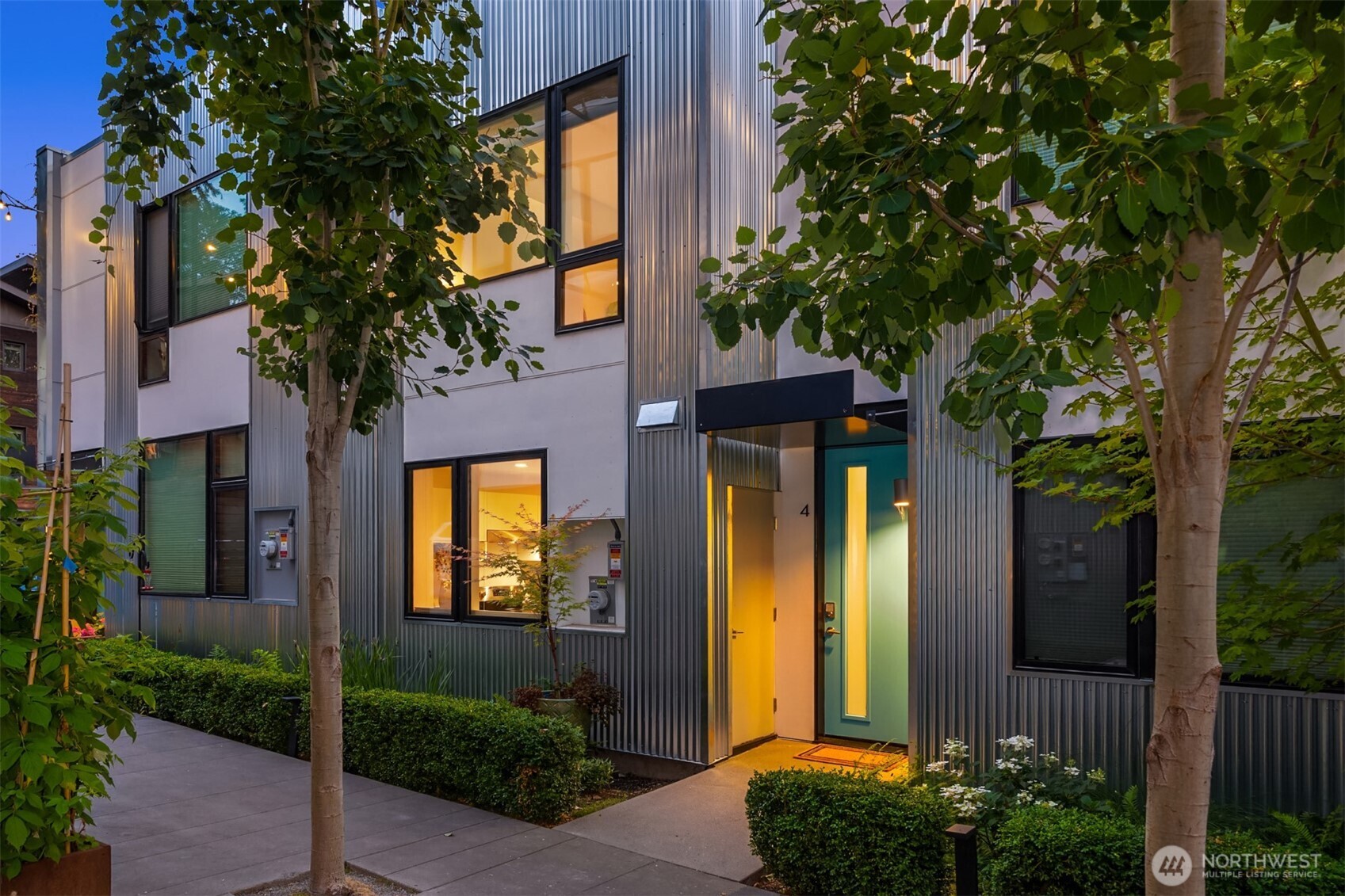 519 Madrona Way NE #8 — photo