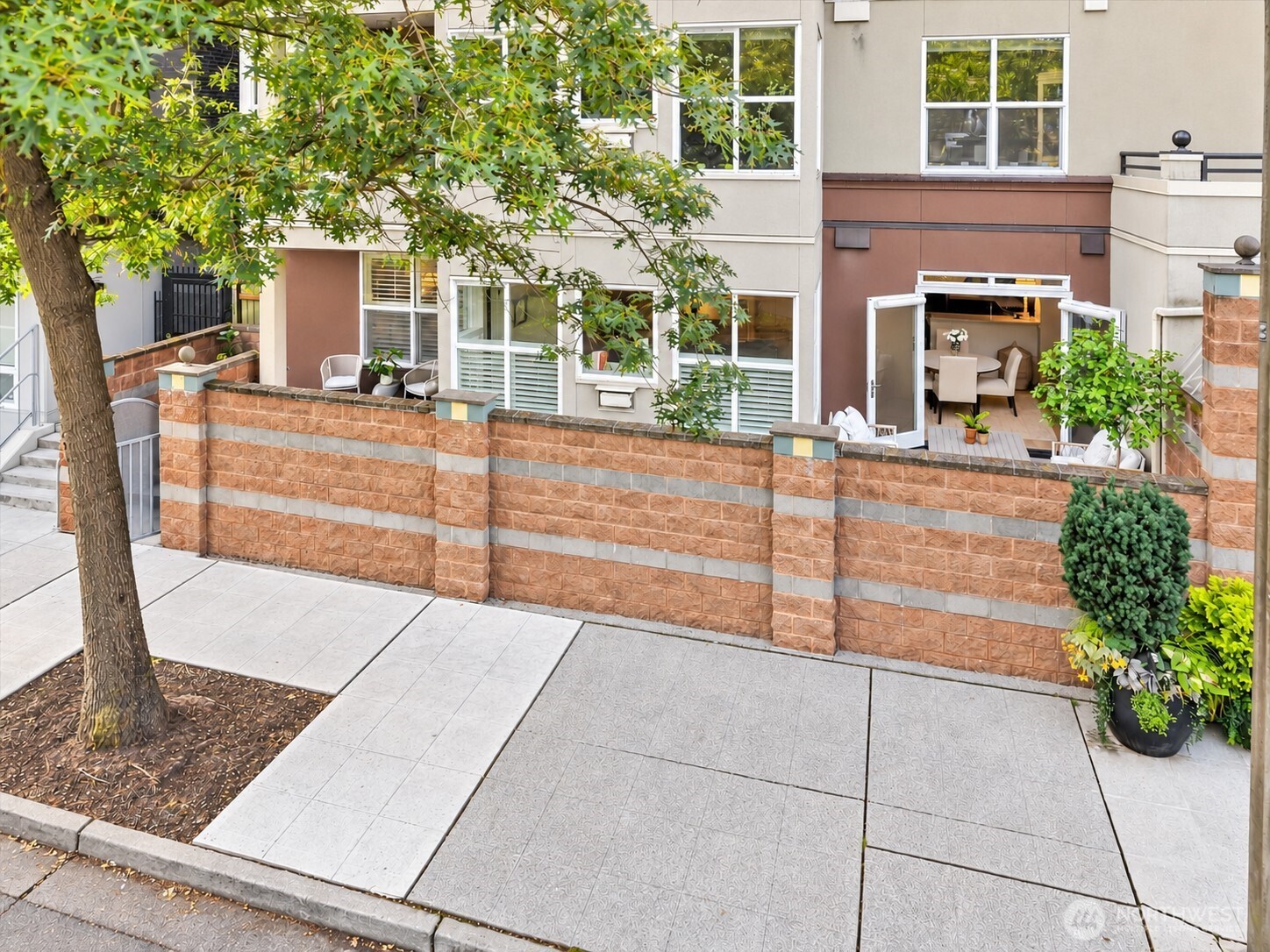 10045 NE 1st Street #124 — photo