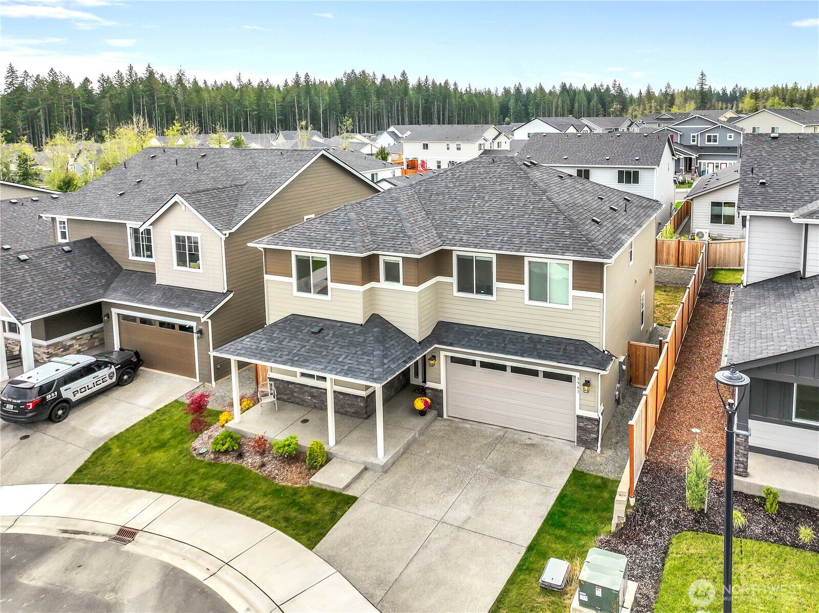 5961 Thornhill Avenue SW — photo