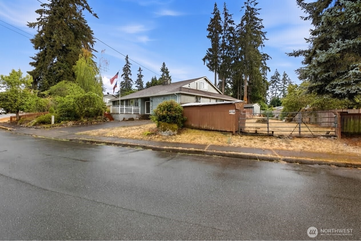 3210 Scenic Drive SE — photo