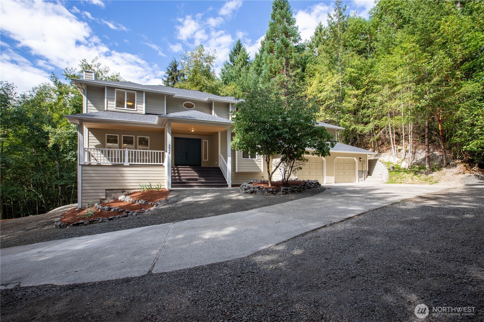 9008 Dana Drive NW — photo