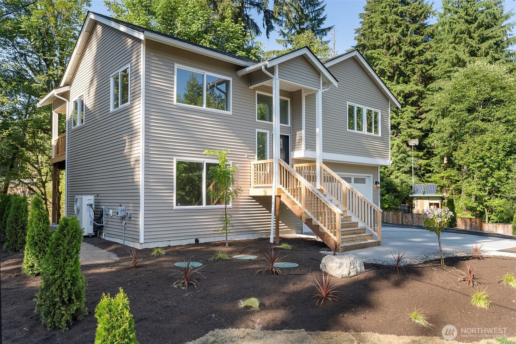 23427 Coyne Road — photo