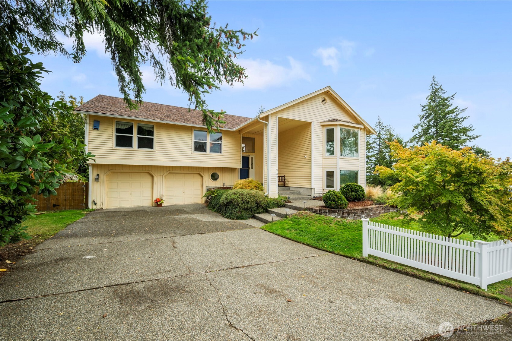 4700 NW Terrace View Drive — photo