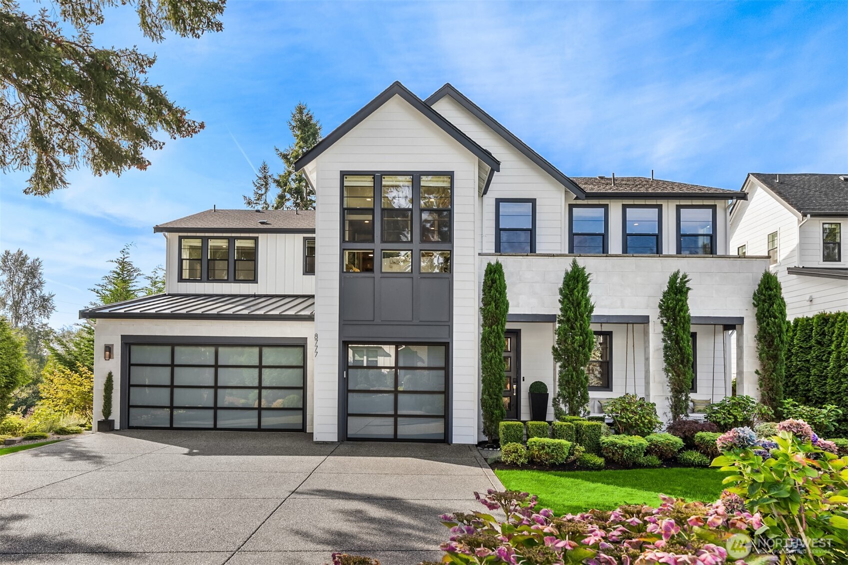 8777 NE Winslow Grove Court — photo