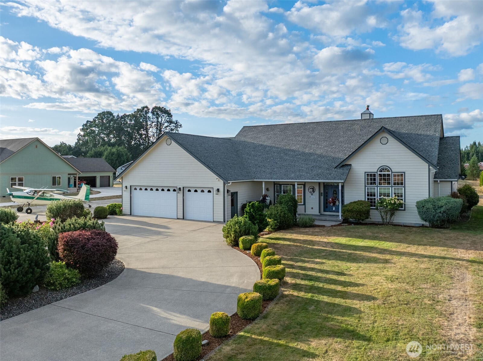 127 Skyhawk Drive — photo