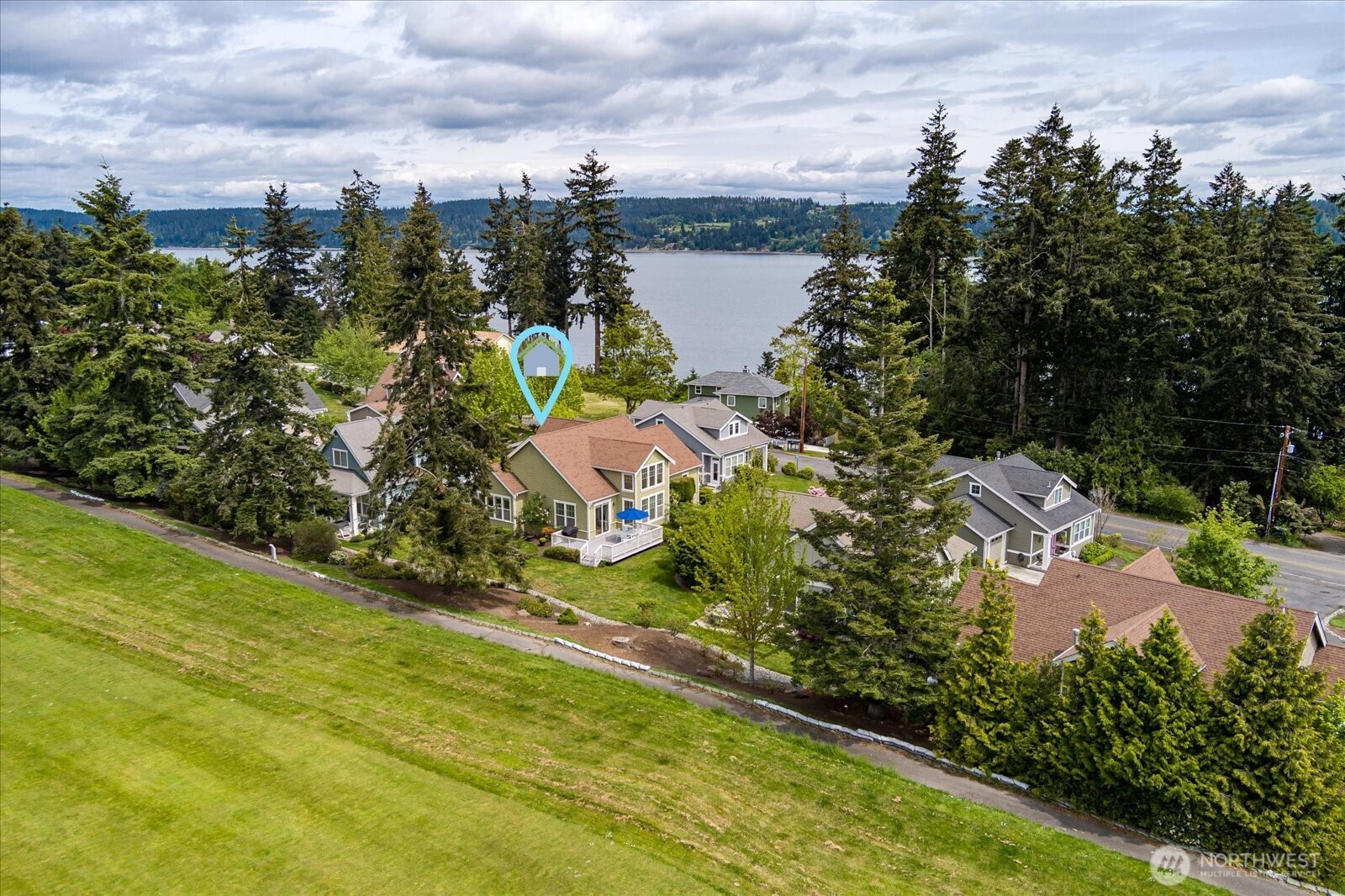 1402 Starview Court — photo
