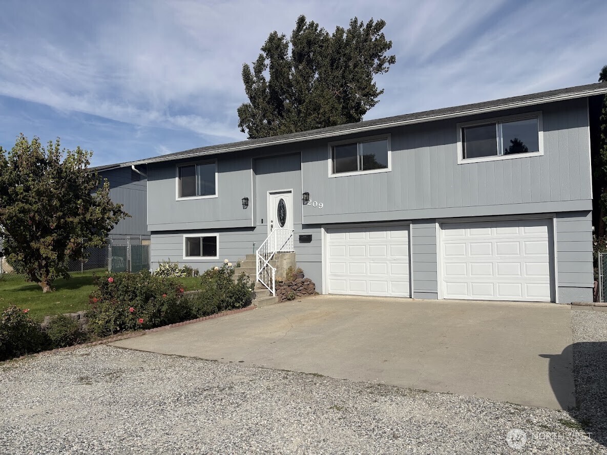 209 Eastridge Drive — photo