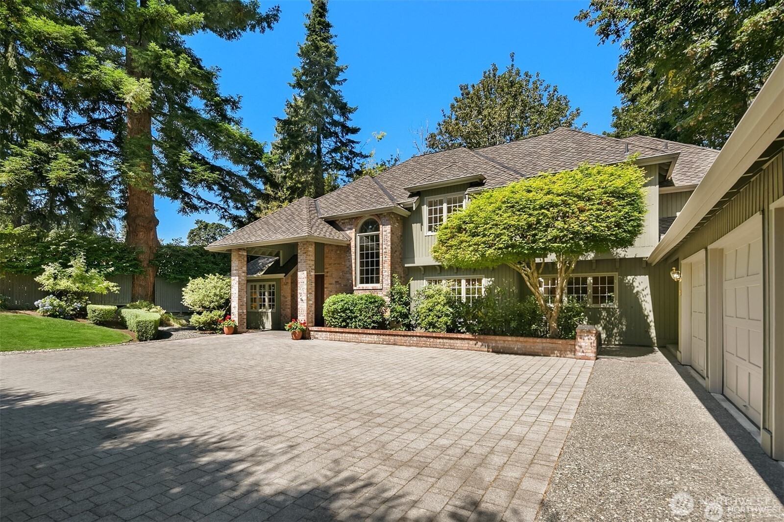 8140 Evergreen Lane — photo