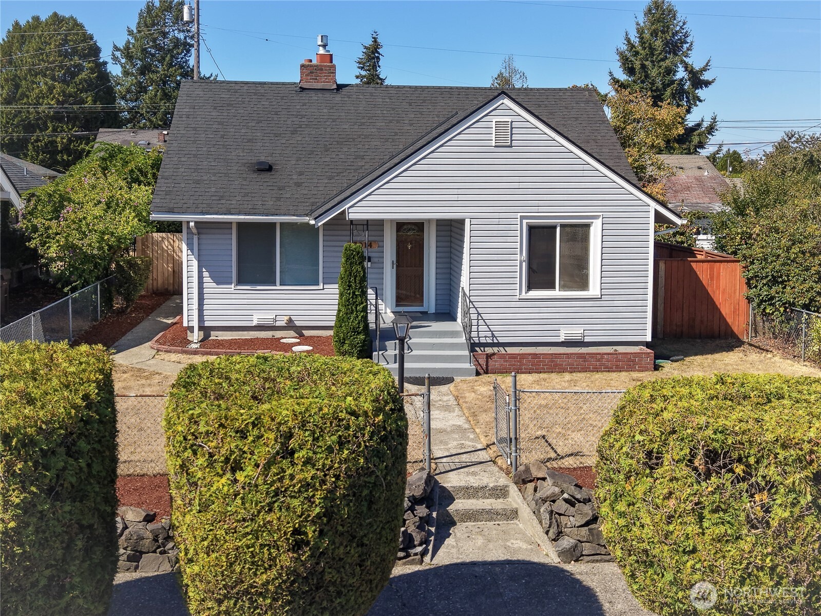 7014 S Montgomery Street — photo