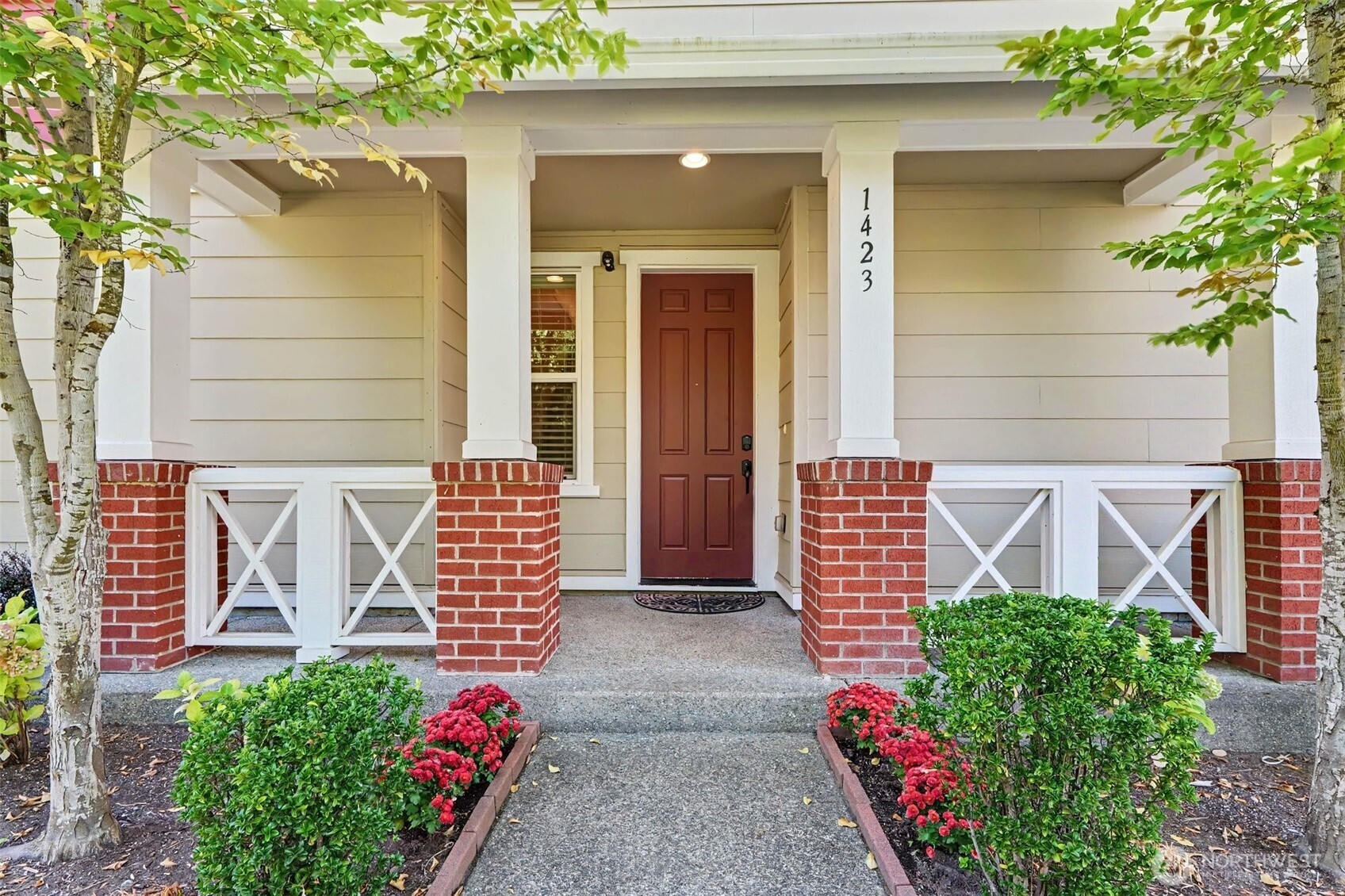 1423 NE Hickory Lane — photo