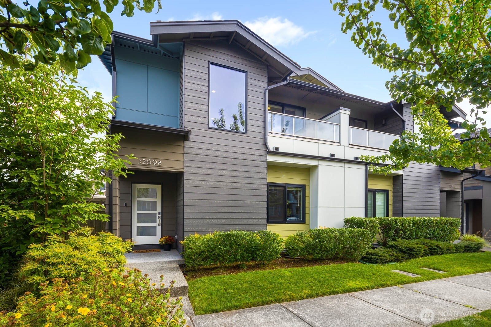 32698 Madrona Avenue SE — photo