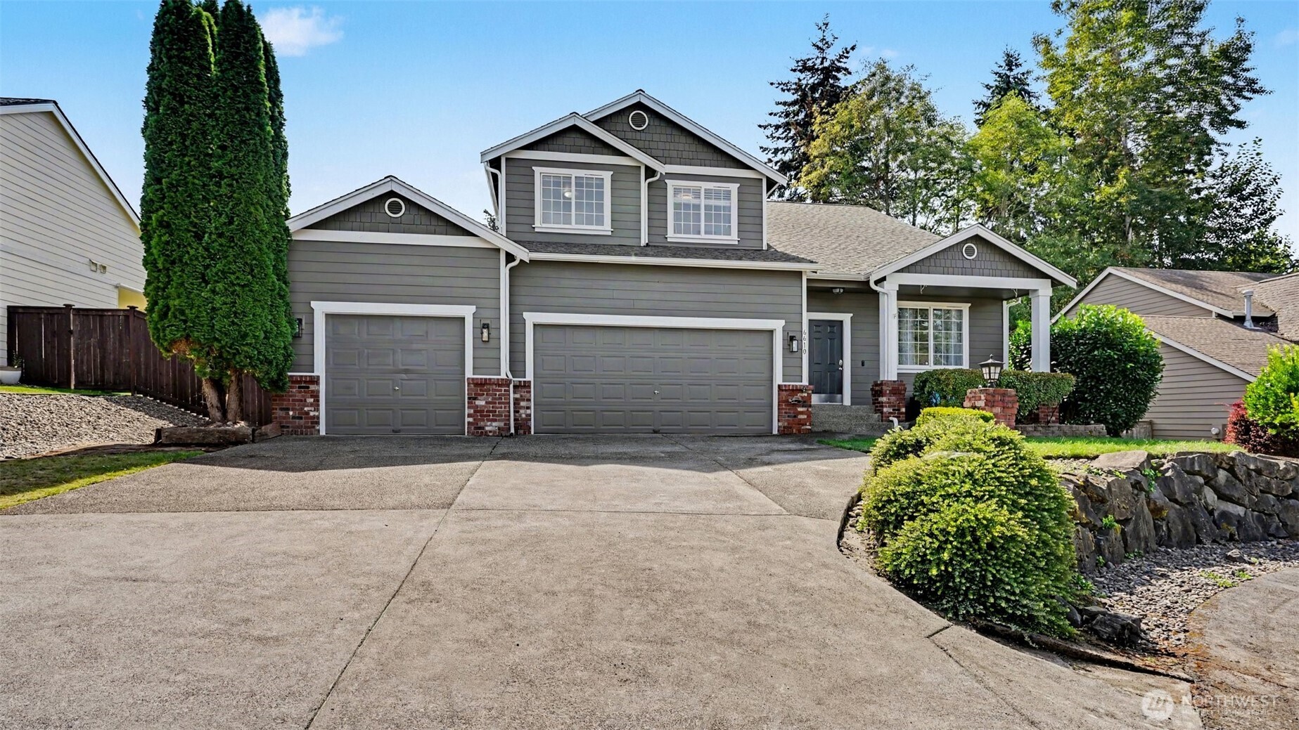 6610 83 Street Ct E — photo