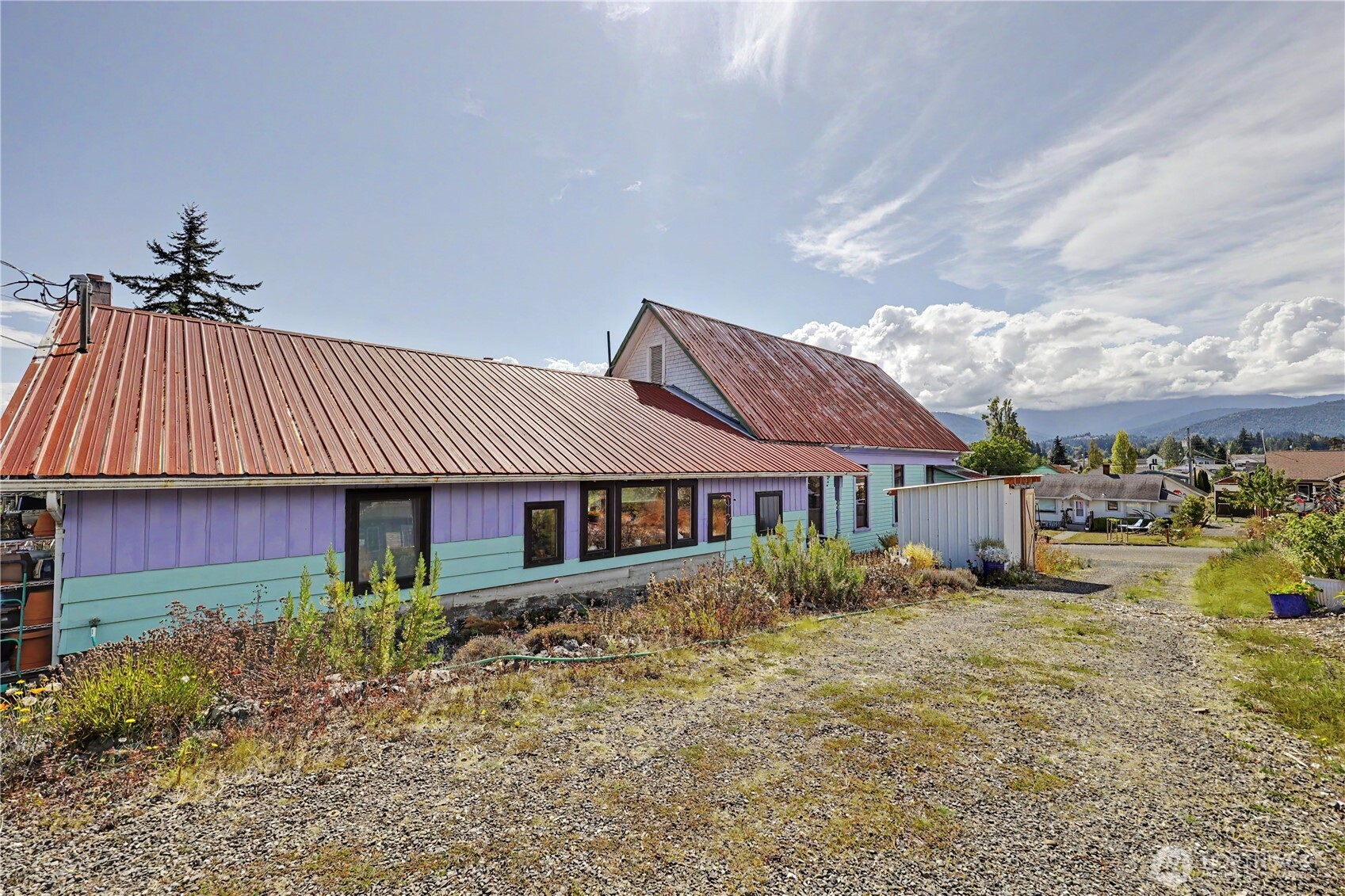 1027 W Seventh Street — photo