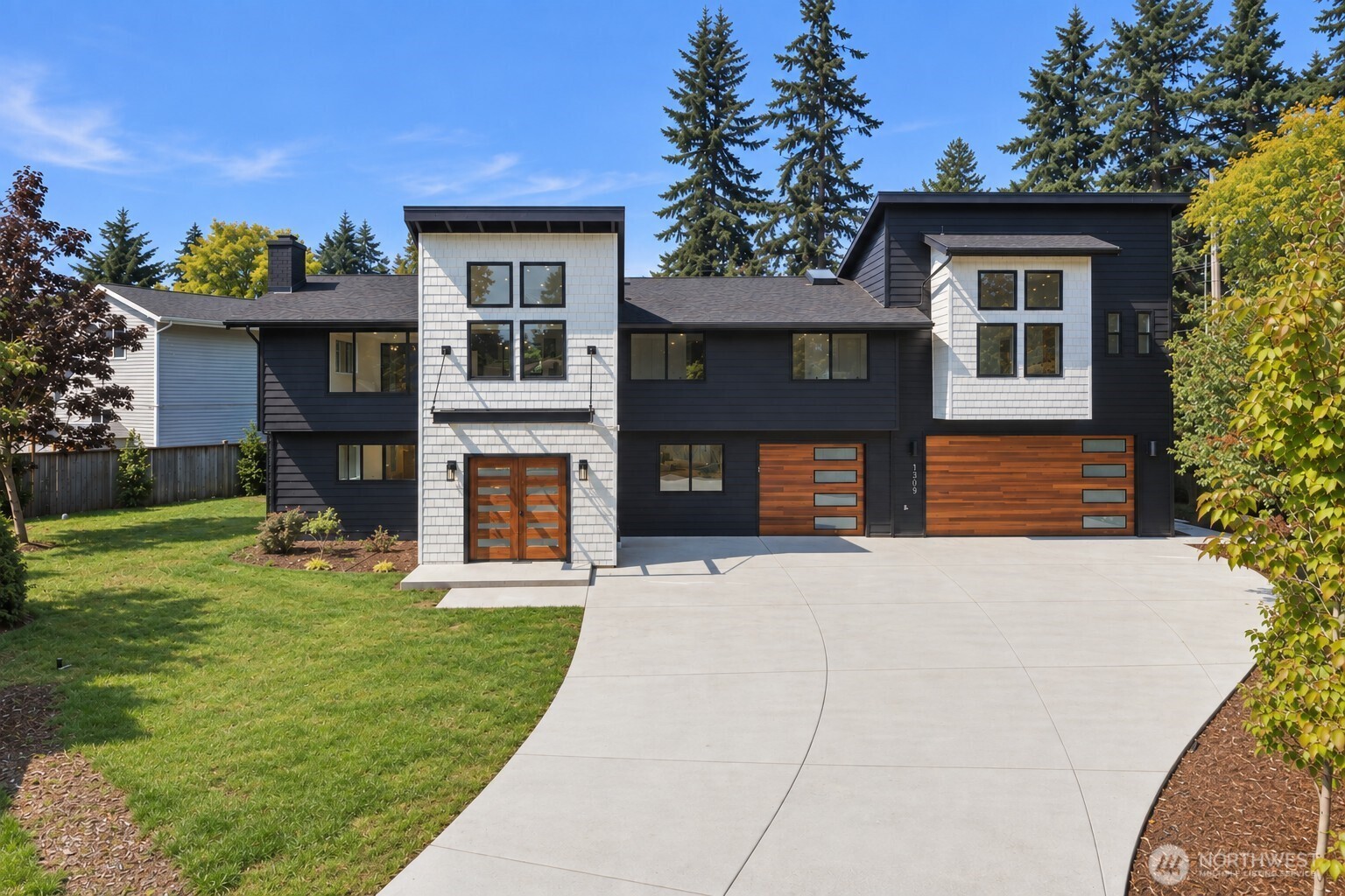 13105 NE 87th Avenue — photo