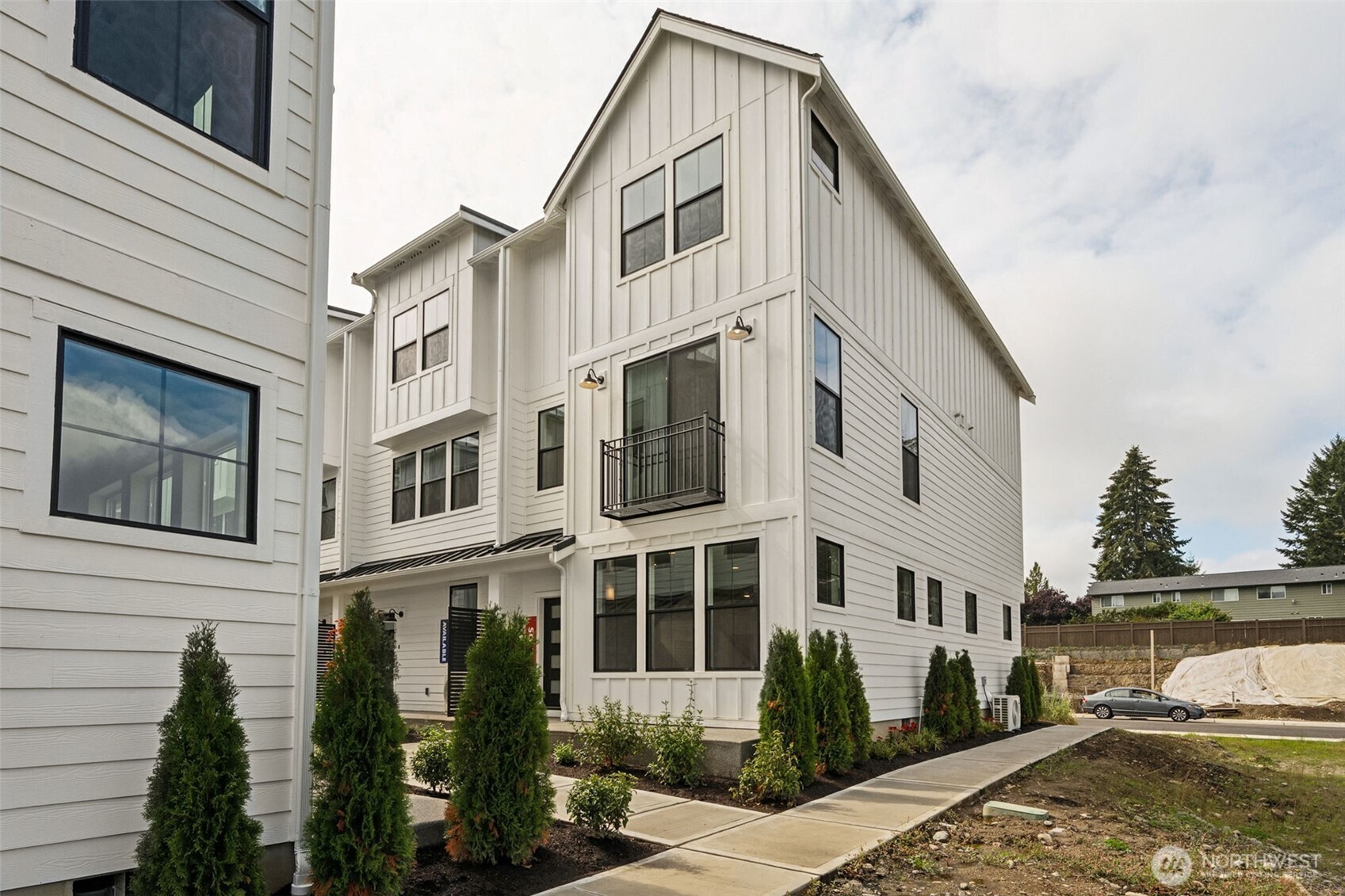 12064 127th Avenue E — photo