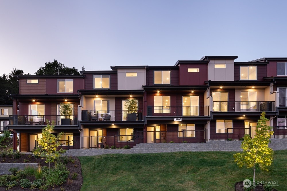 13209 NE 127th Court #a — photo