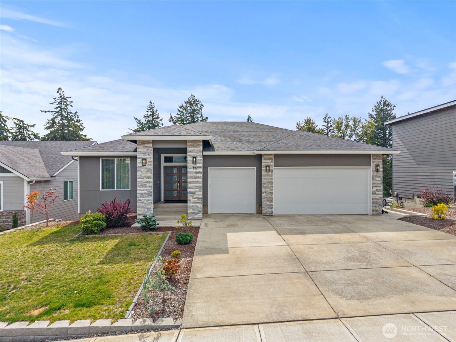 15 Alexia Court — photo