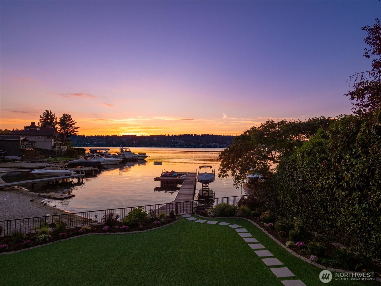 5912 NE Arrowhead Drive — photo