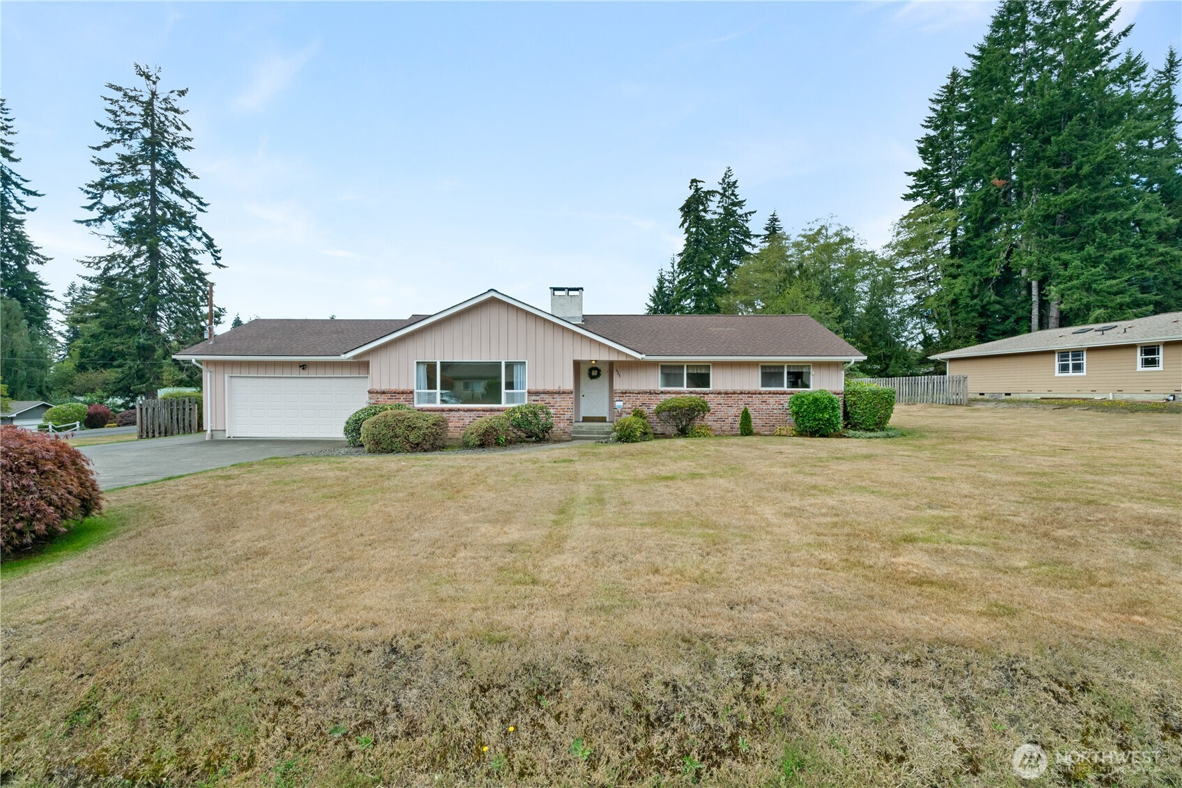 523 Carl Way — photo