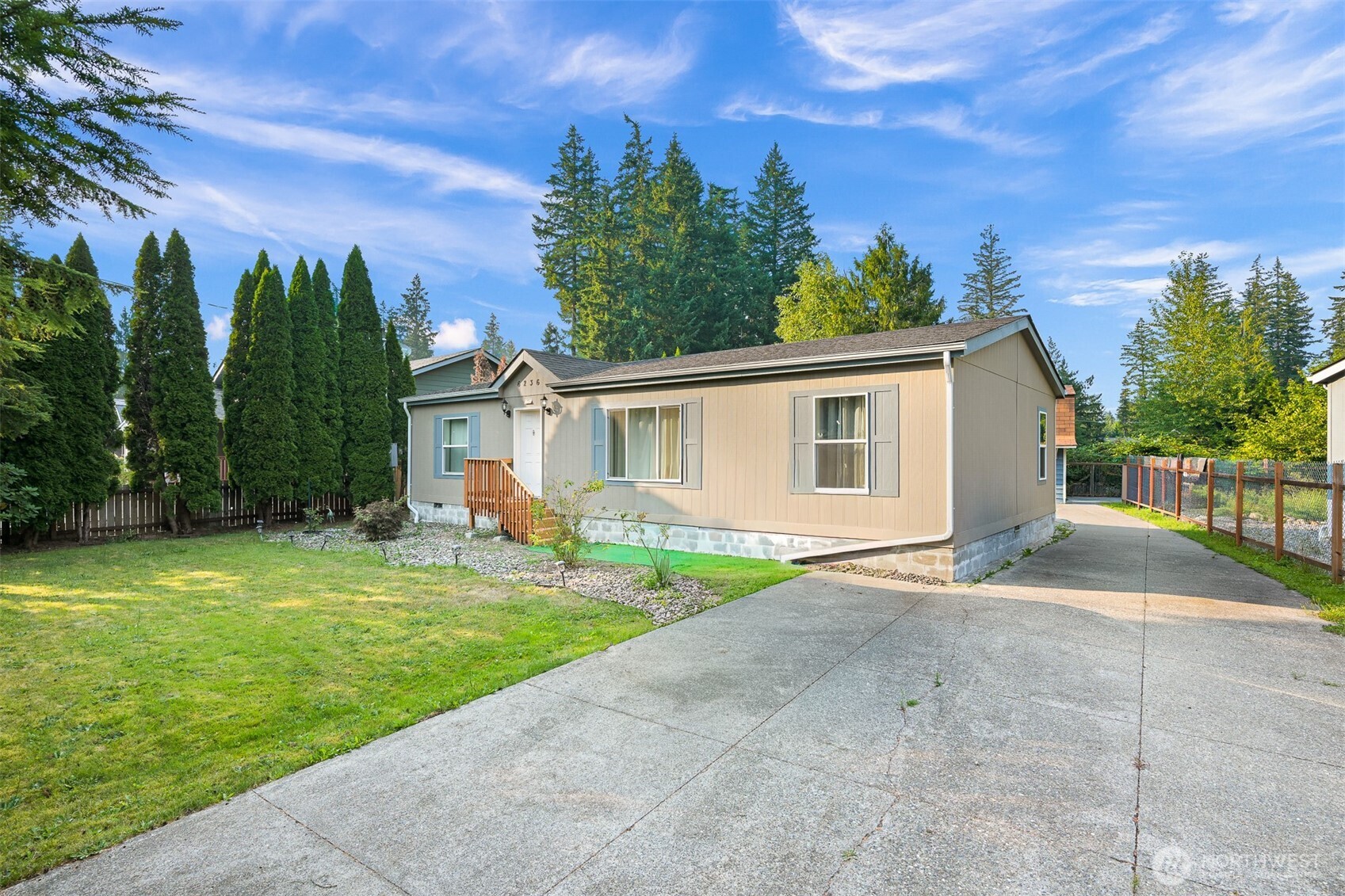 6236 Azure Way — photo