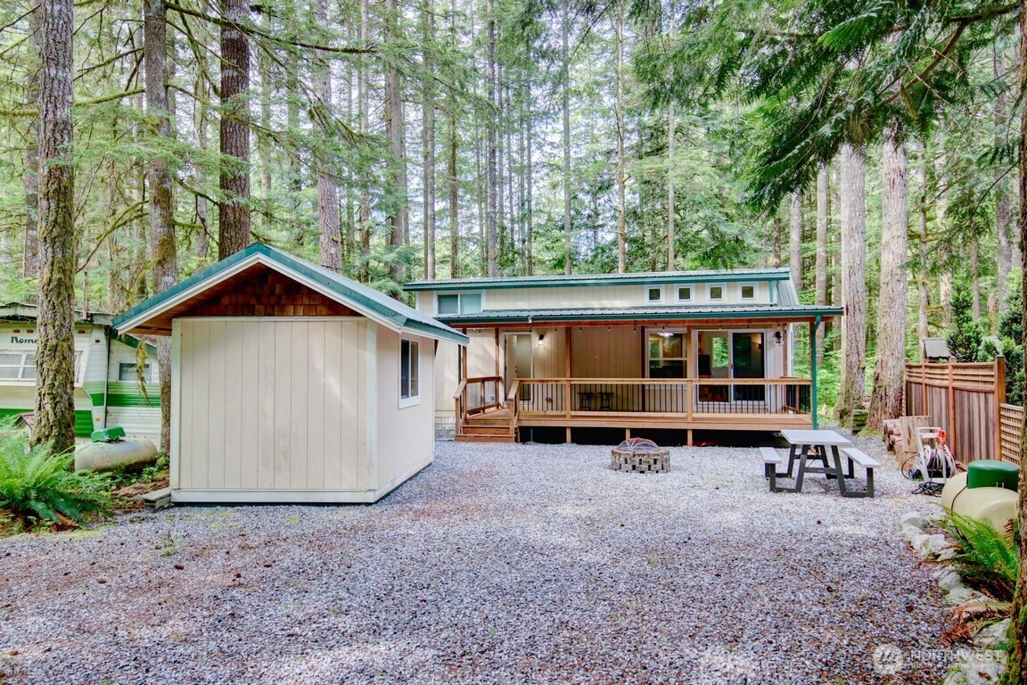 20 Goldrush Road — photo