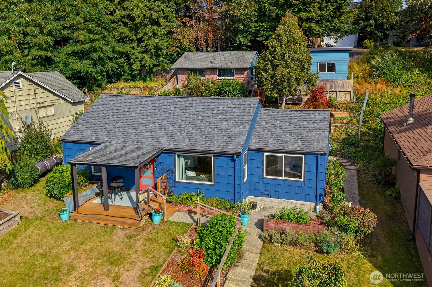 504 Windsor Park NE — photo