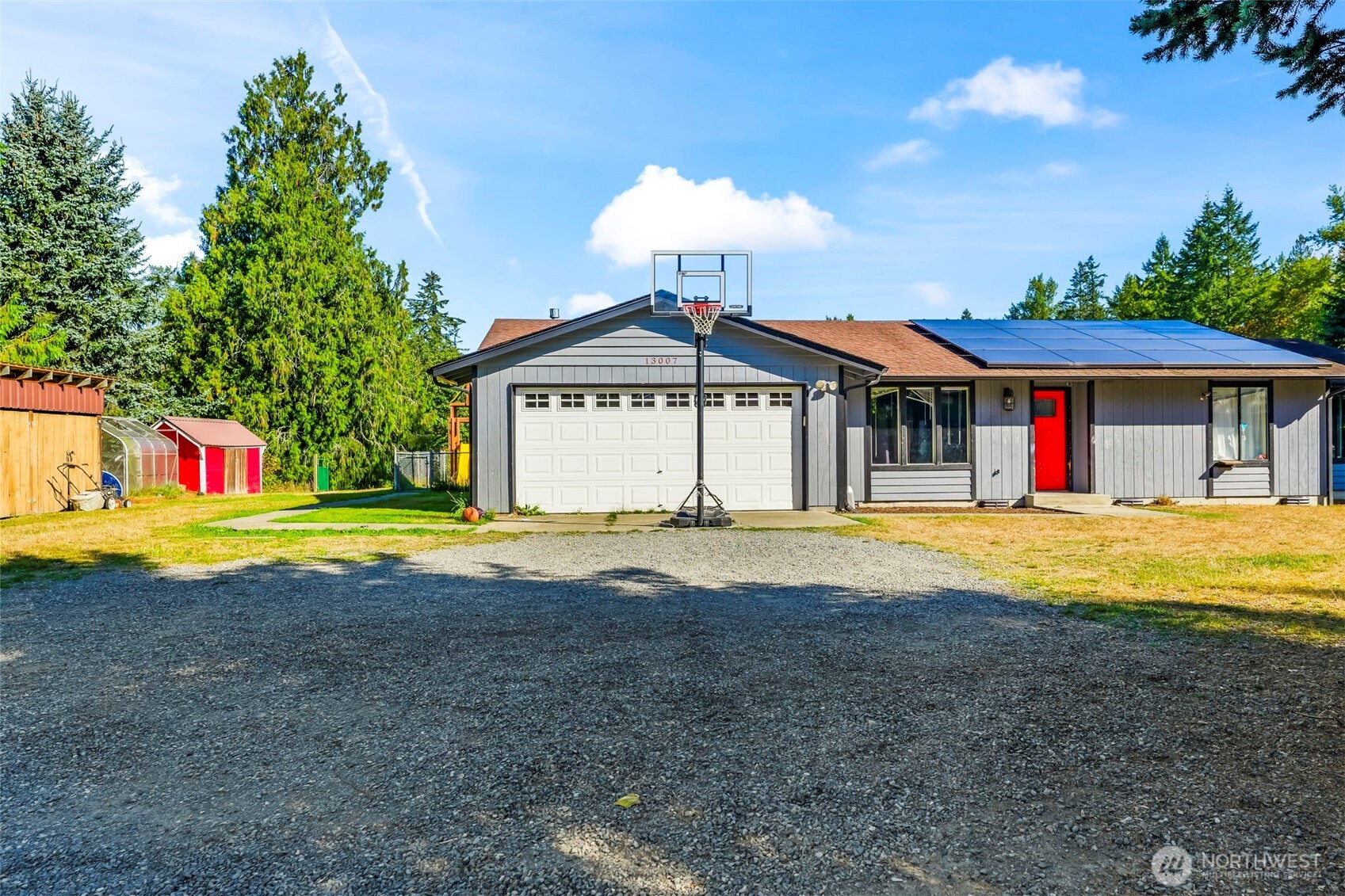 13007 Kapowsin Highway E — photo