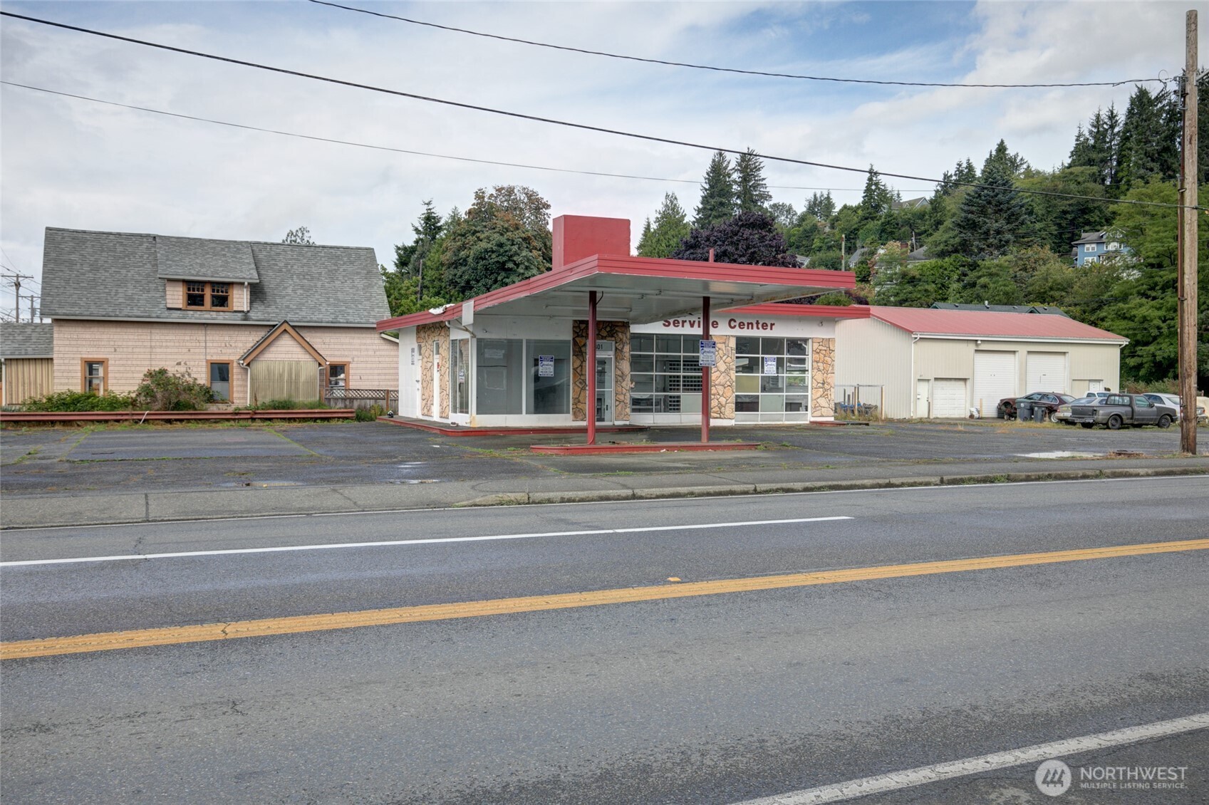301 Lincoln Street — photo