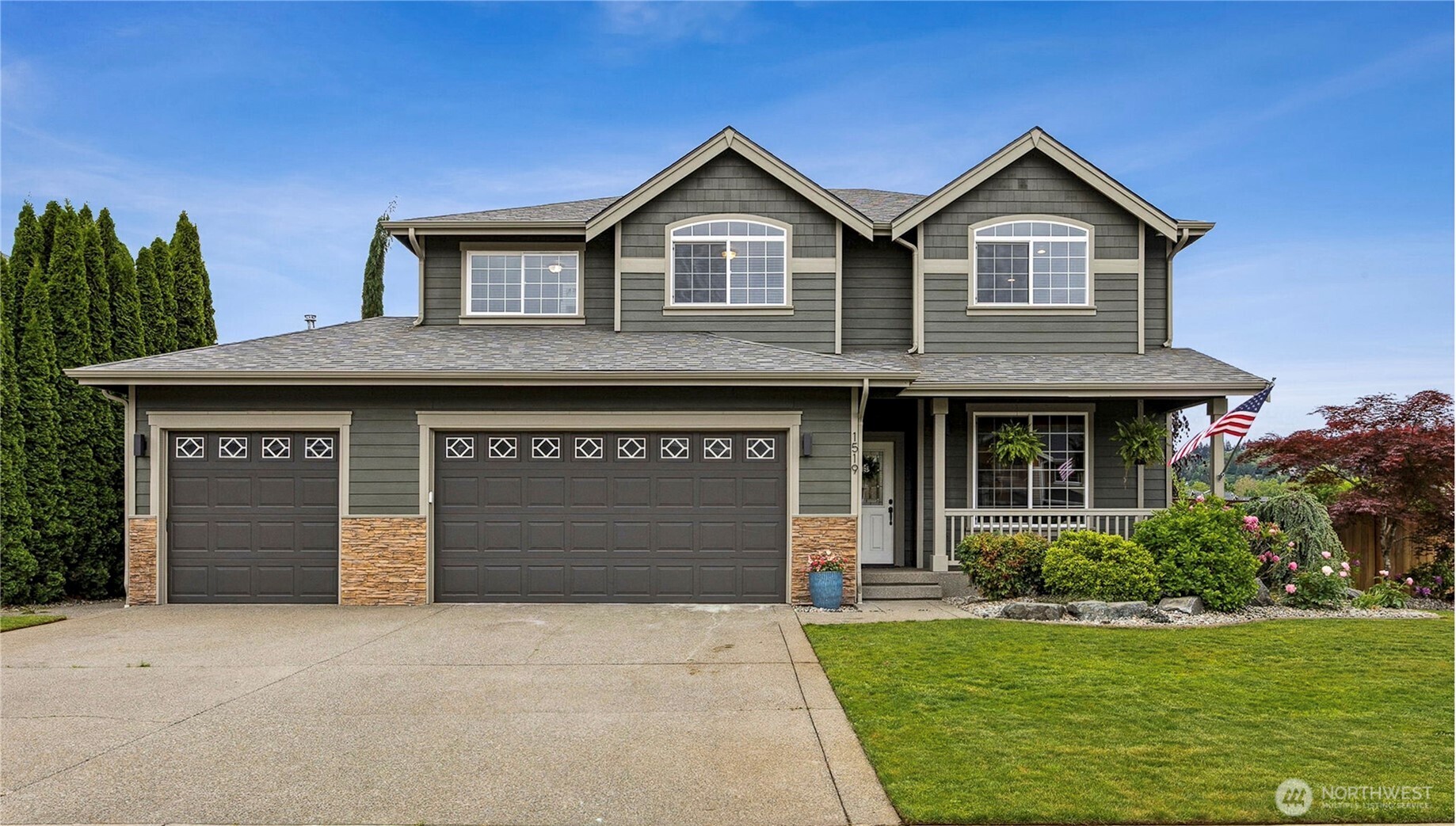 1519 Daffodil Avenue NE — photo