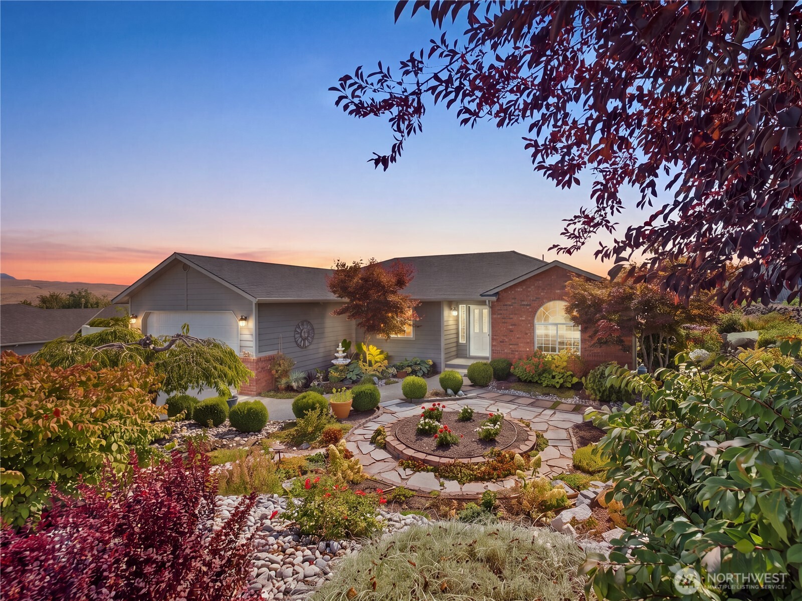 2304 Canyon Hills Drive — photo