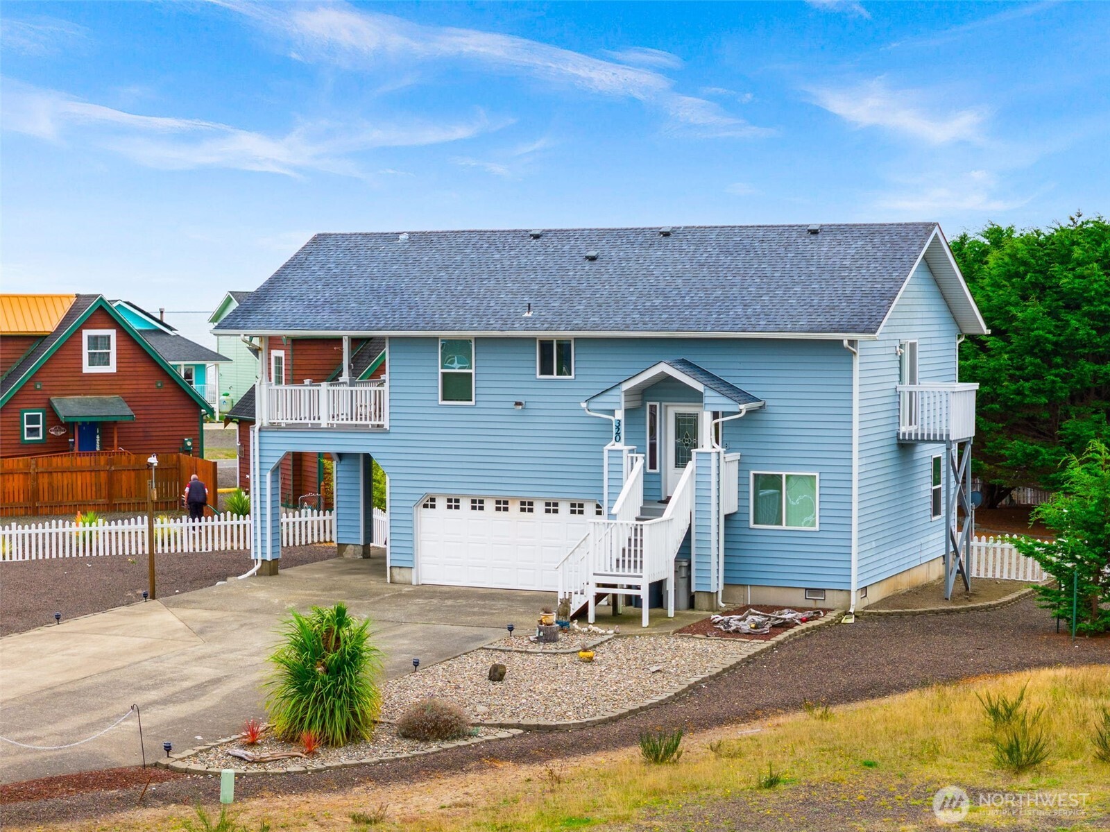 320 Marina Court — photo