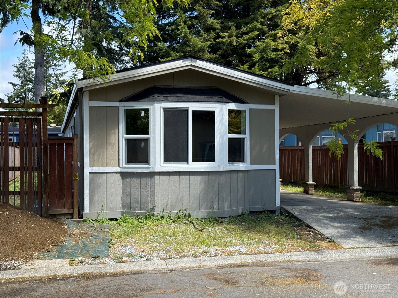 375 Union Avenue SE #20 — photo