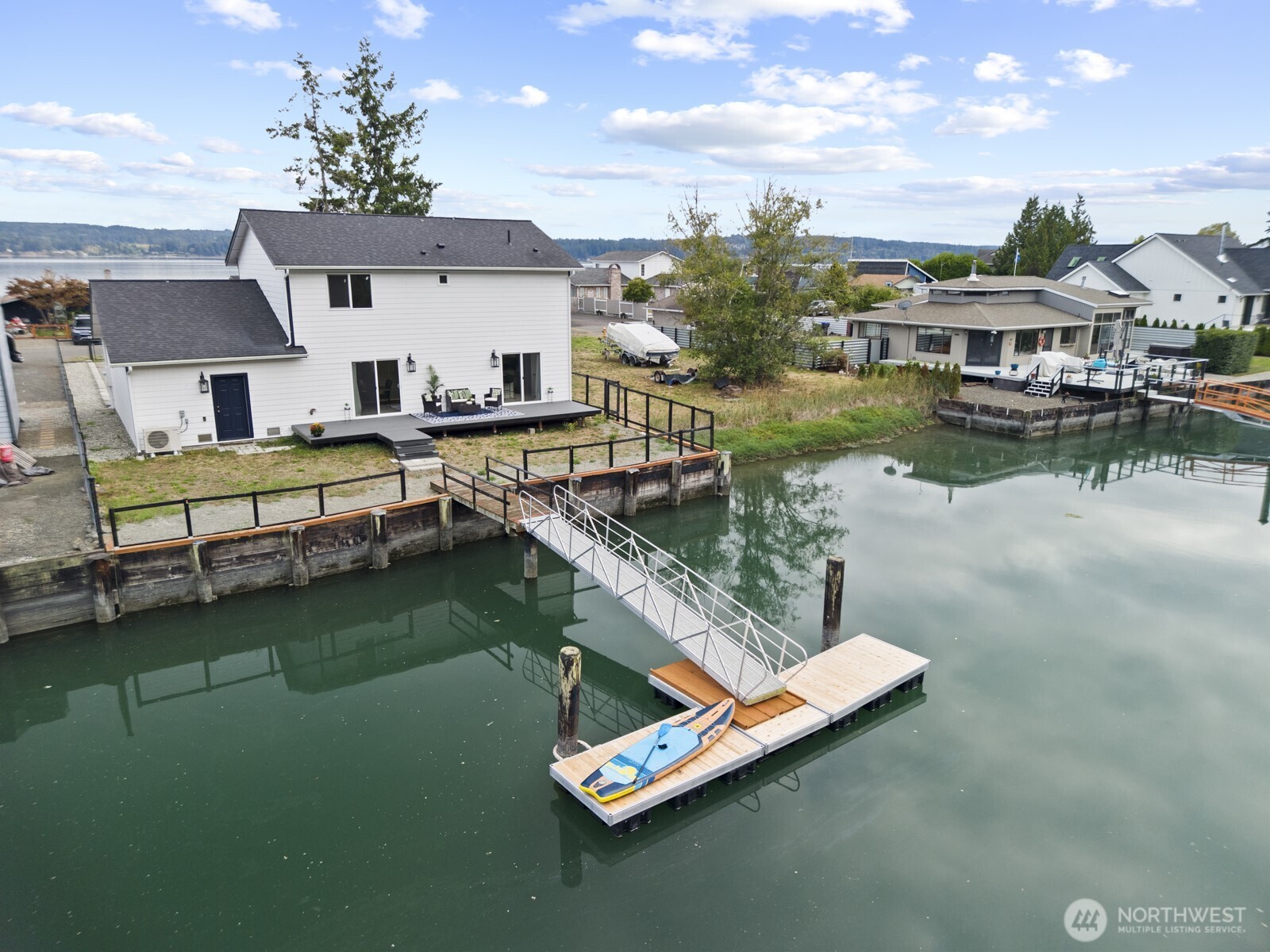 175 N Beach Drive — photo