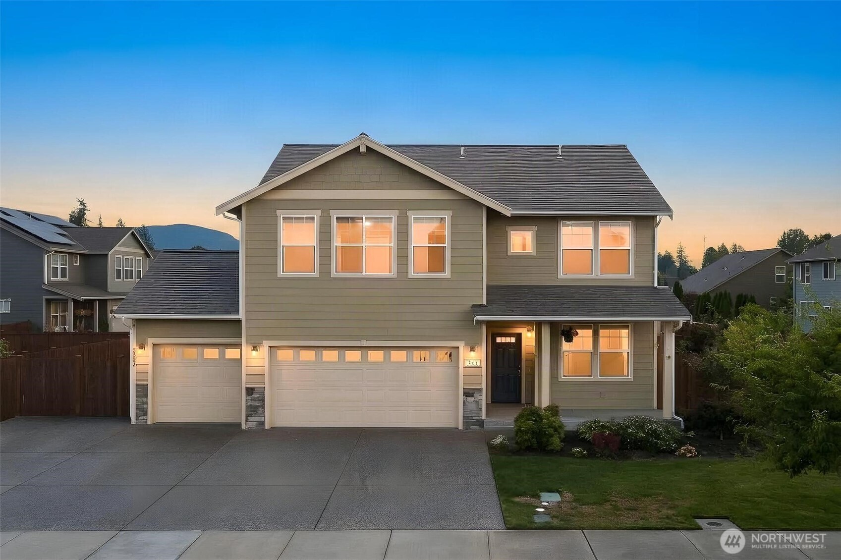 332 Cambridge Loop — photo