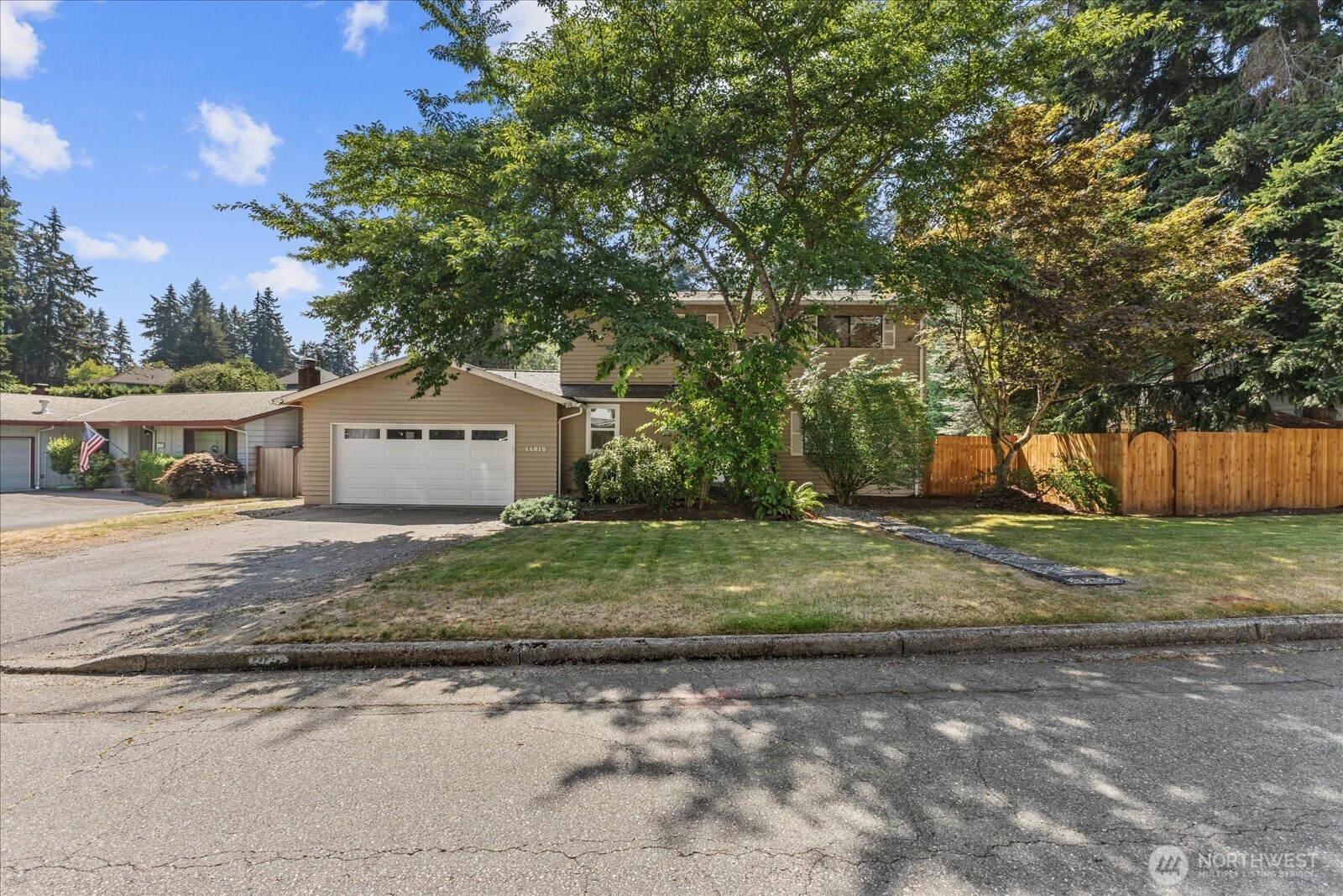14215 110th Avenue NE — photo