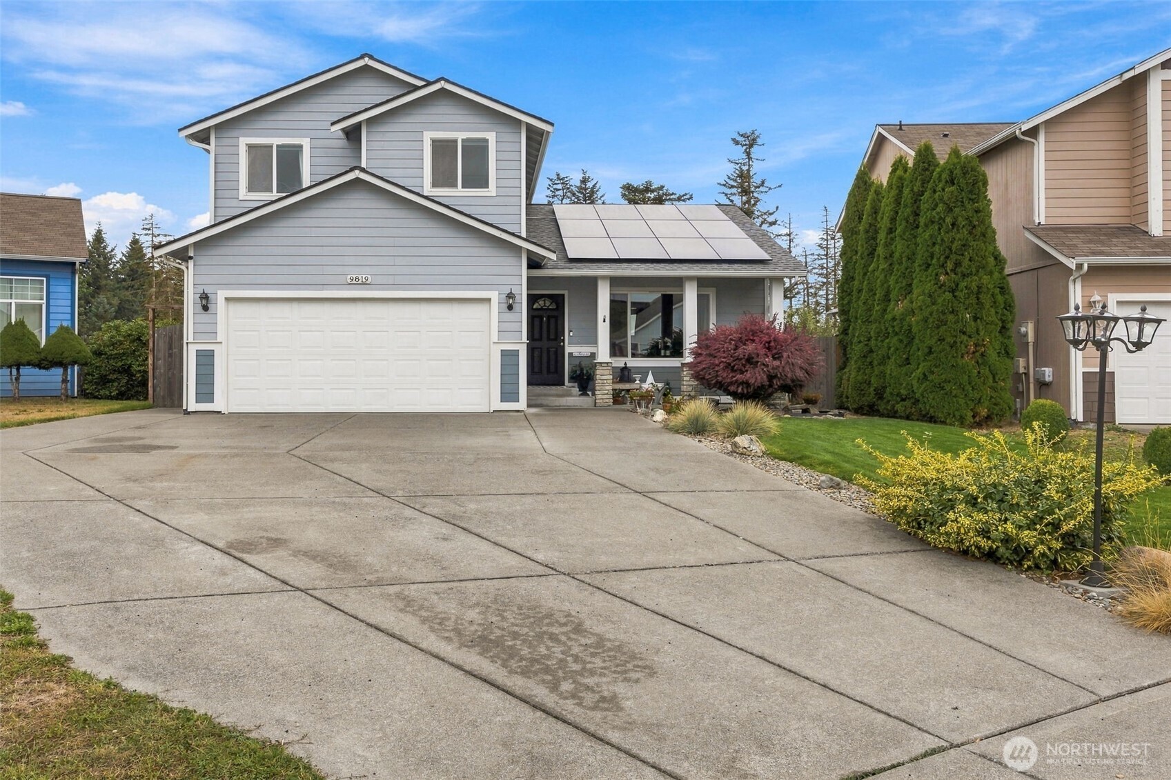 9819 Greenleaf Loop SE — photo