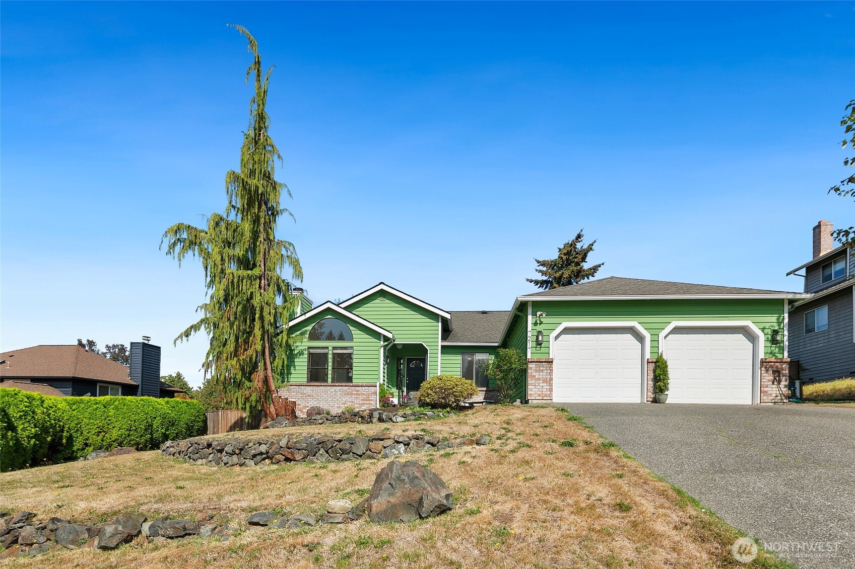 7217 67th Place NE — photo