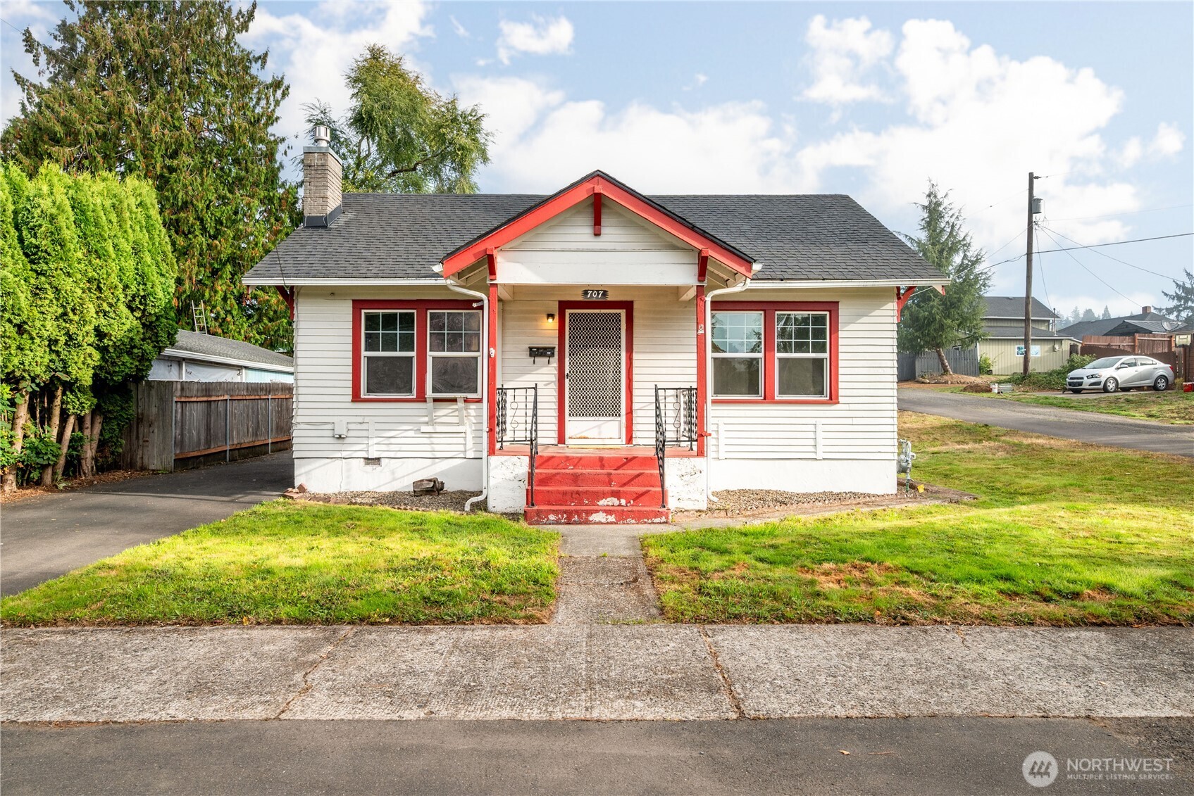 707 Ayers Street — photo