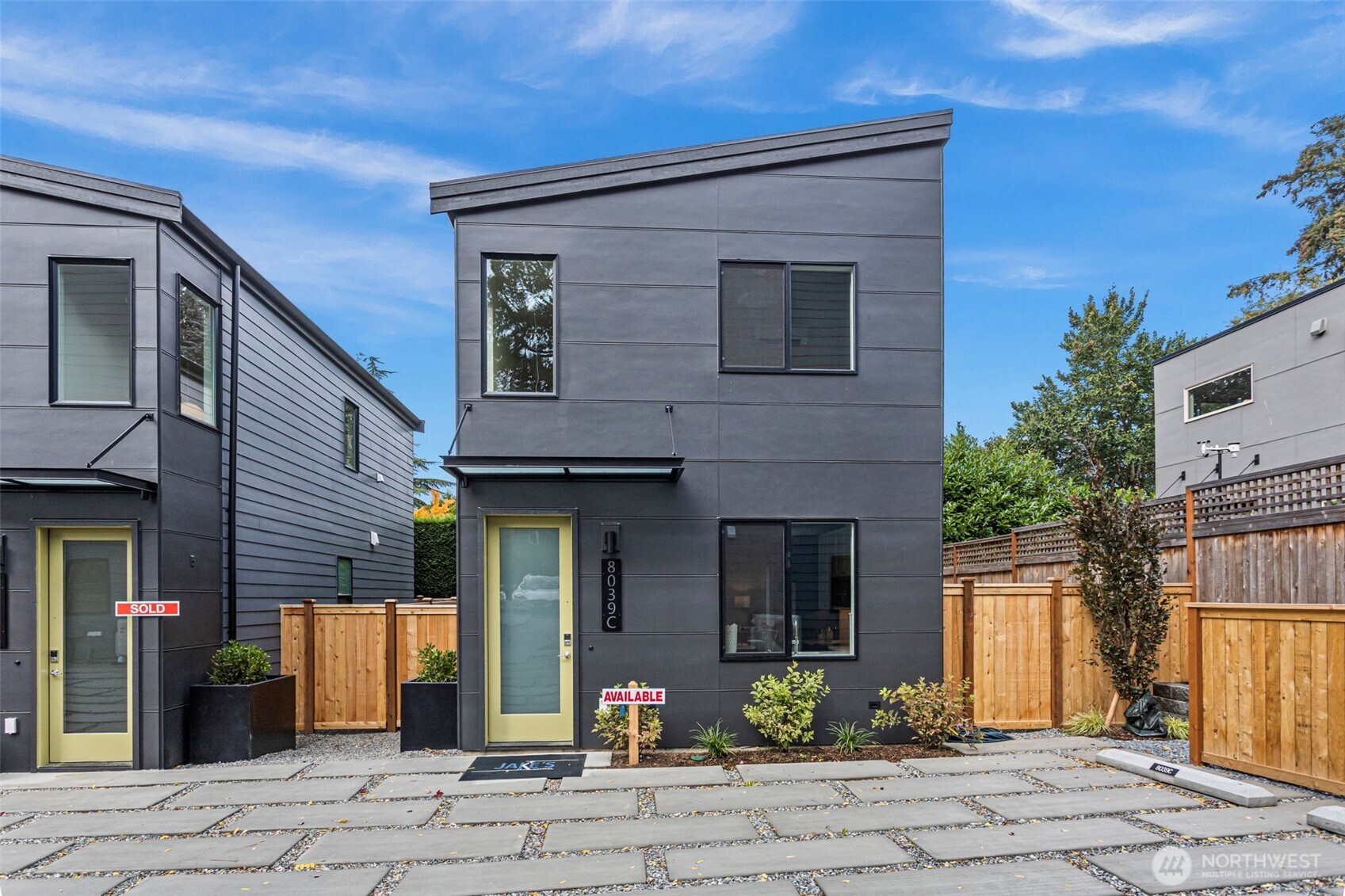 8039 Wallingford Avenue N #C — photo